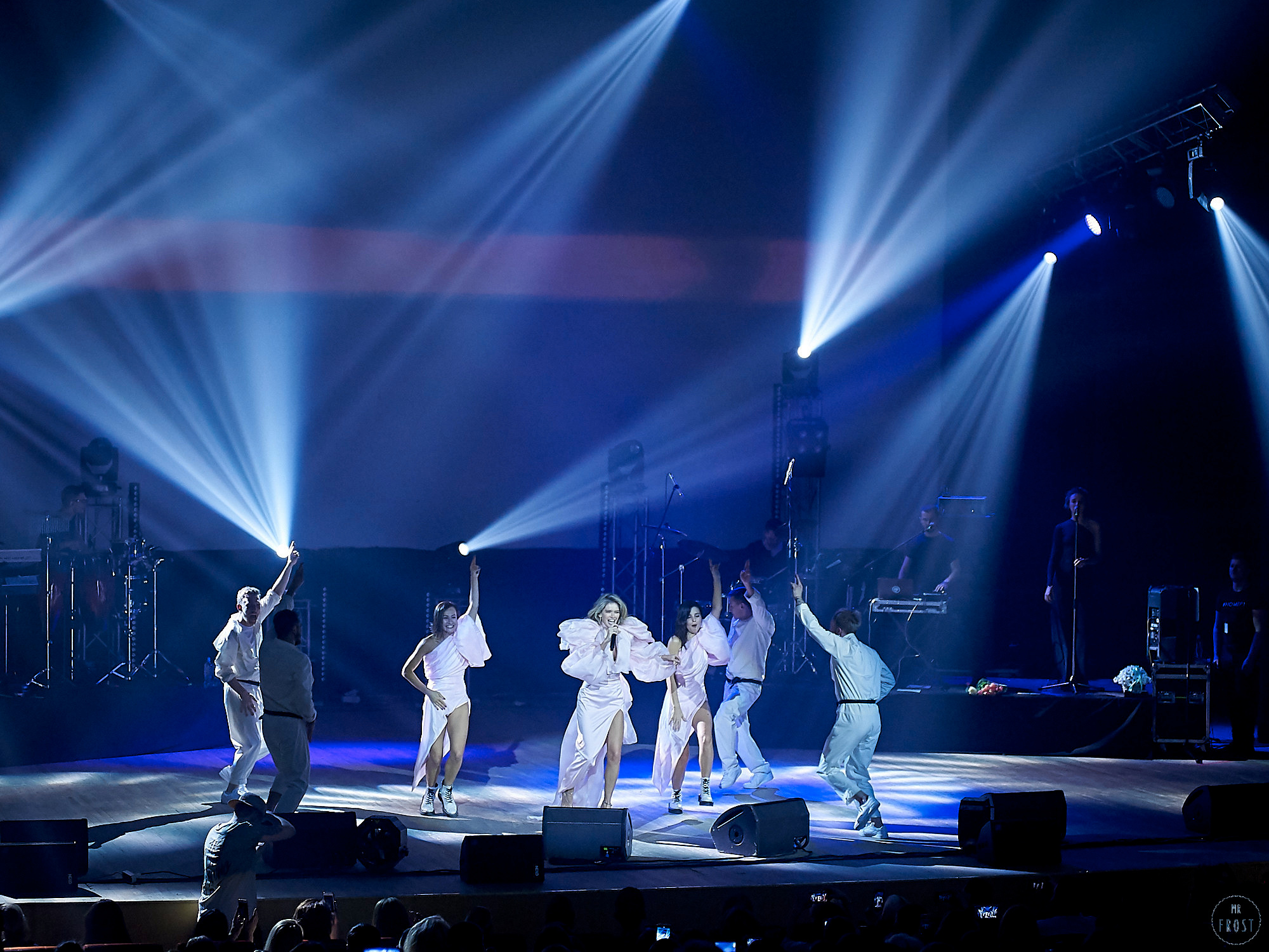 Вера Брежнева. Фотографии отовсюду и обо всем