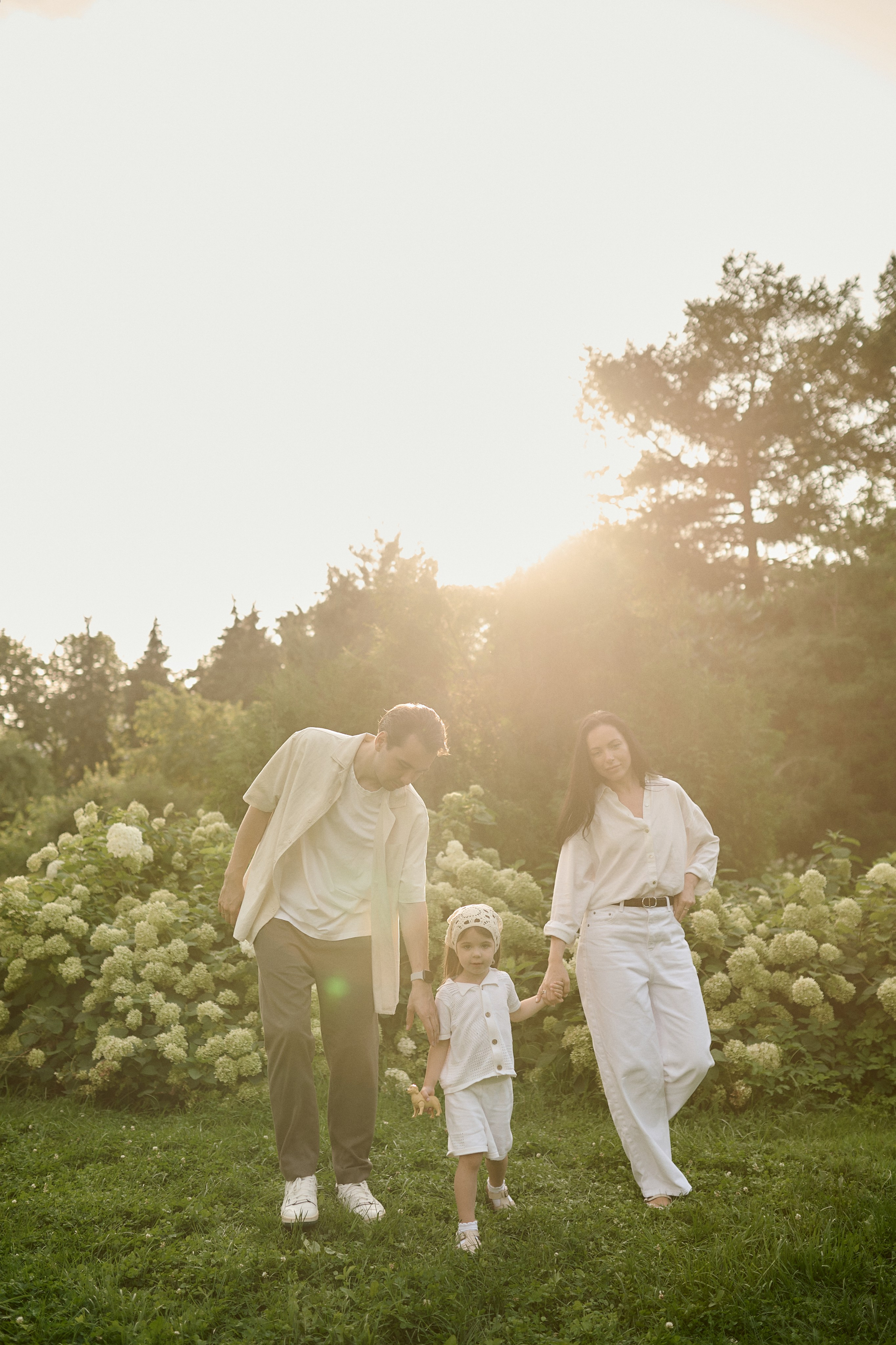 Рохус, Юля и Оливия в парке Останкино. Семейный и свадебный lifestyle-фотограф в Москве Мария Петрова
