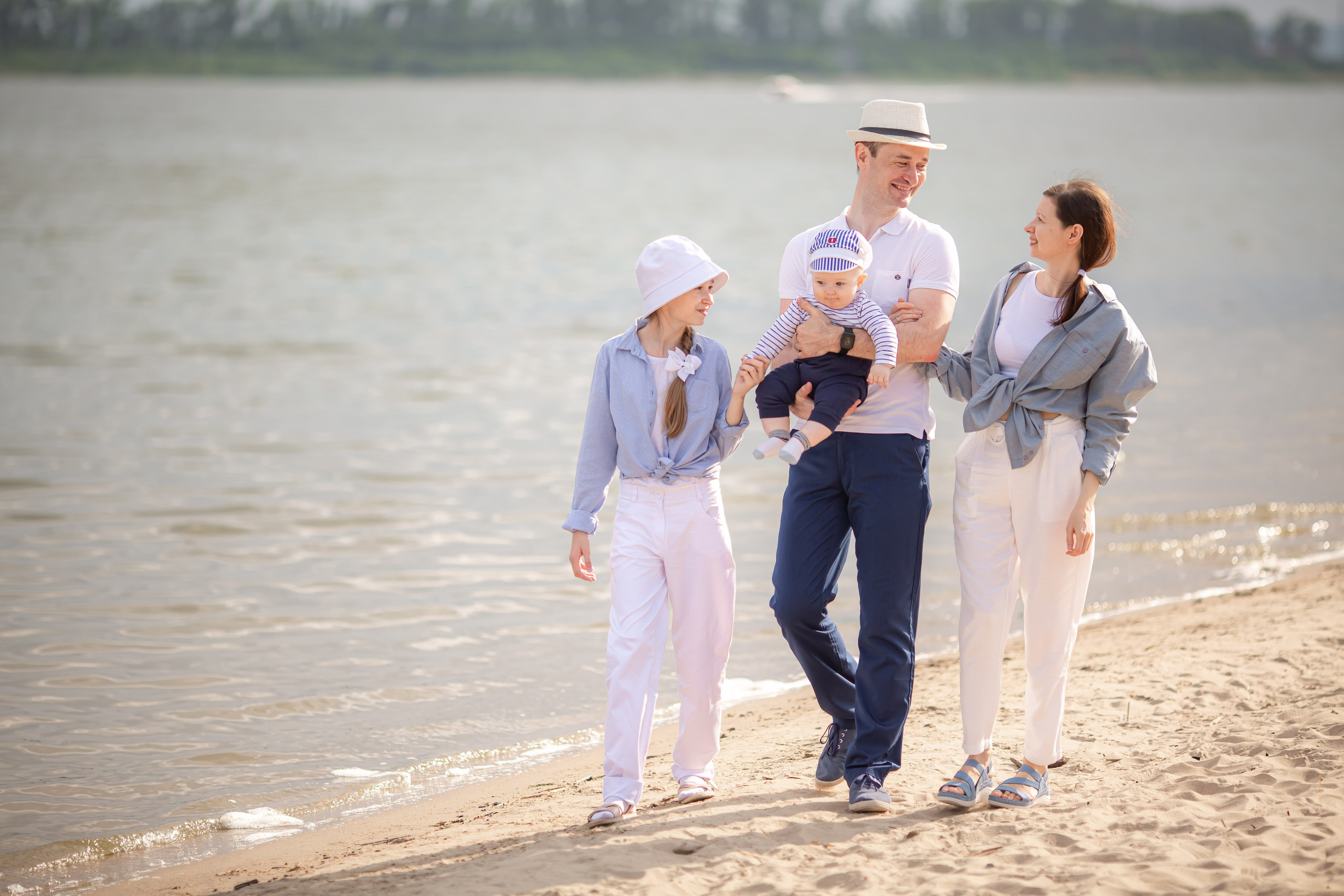Семейная фотопрогулка. Мила Дементьева семейный и детский фотограф Казань