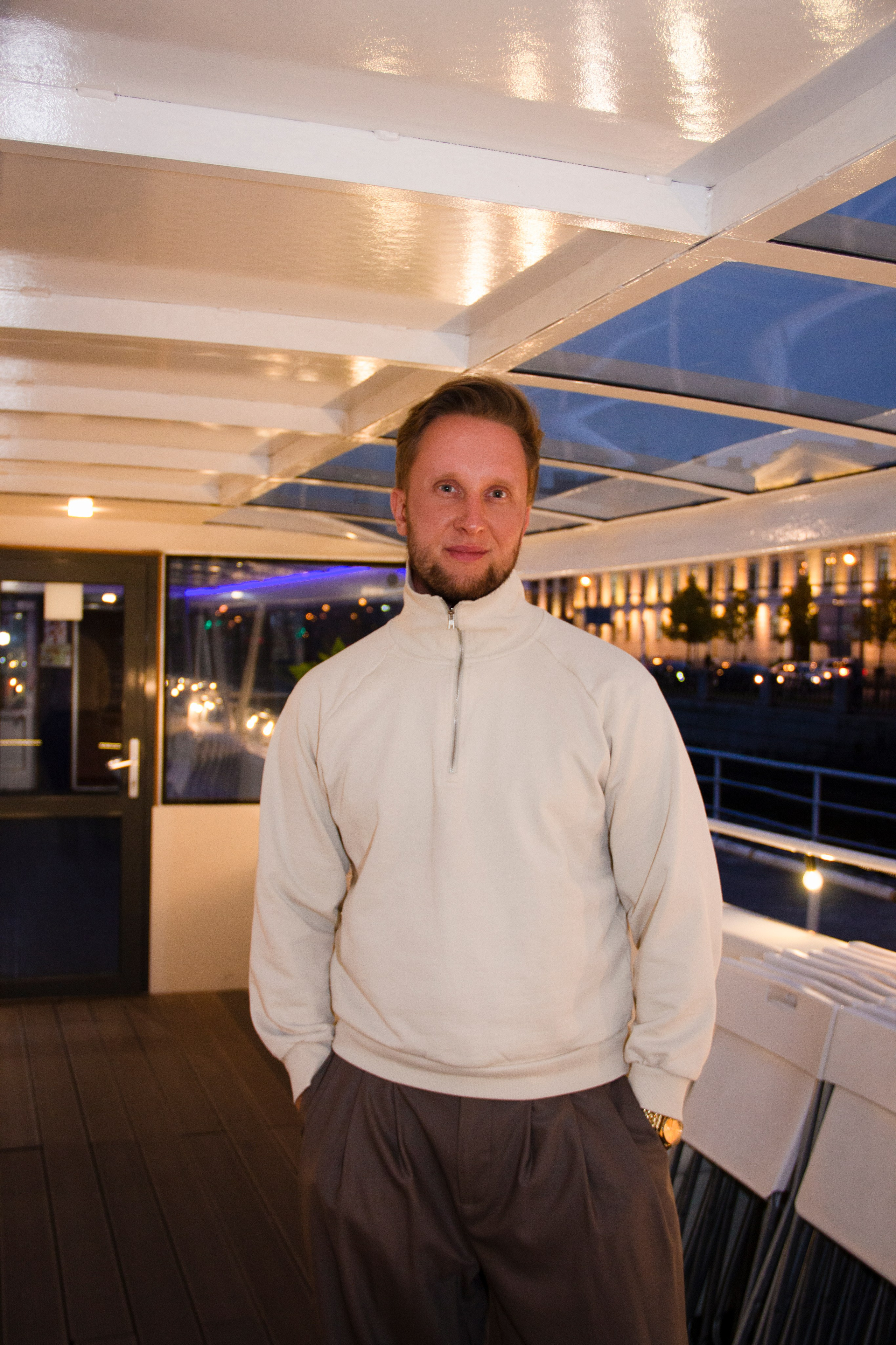 Съемка для сайта аренды катеров в Санкт-Петербурге, подготовка к свадебной прогулке по рекам и каналам. Фотограф в Санкт-Петербурге Смирнова Диана