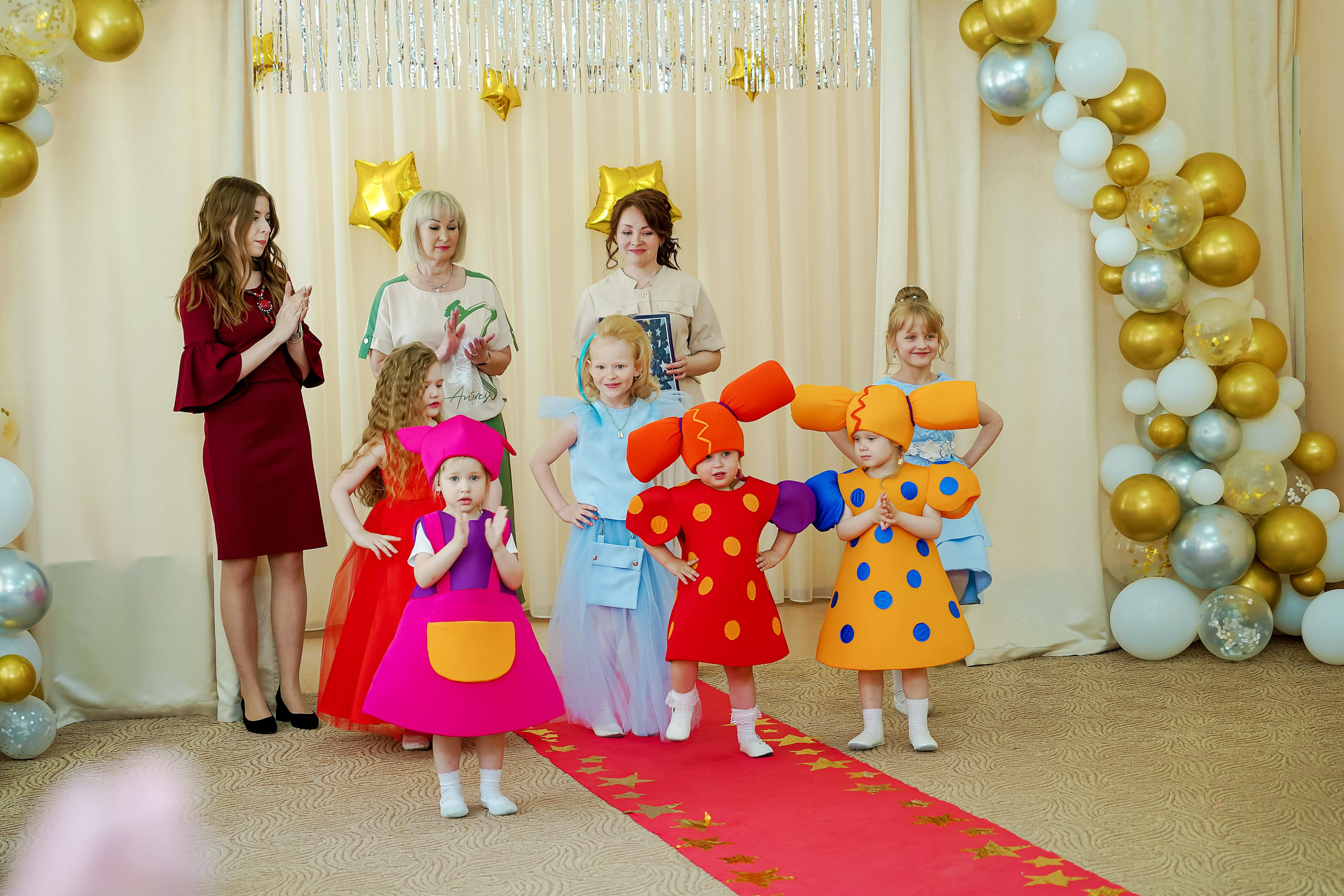 Фотосъемка видеосъёмка фотограф видеооператор новогодних утренников  в. Фотограф, видеооператор Нина Коршунова