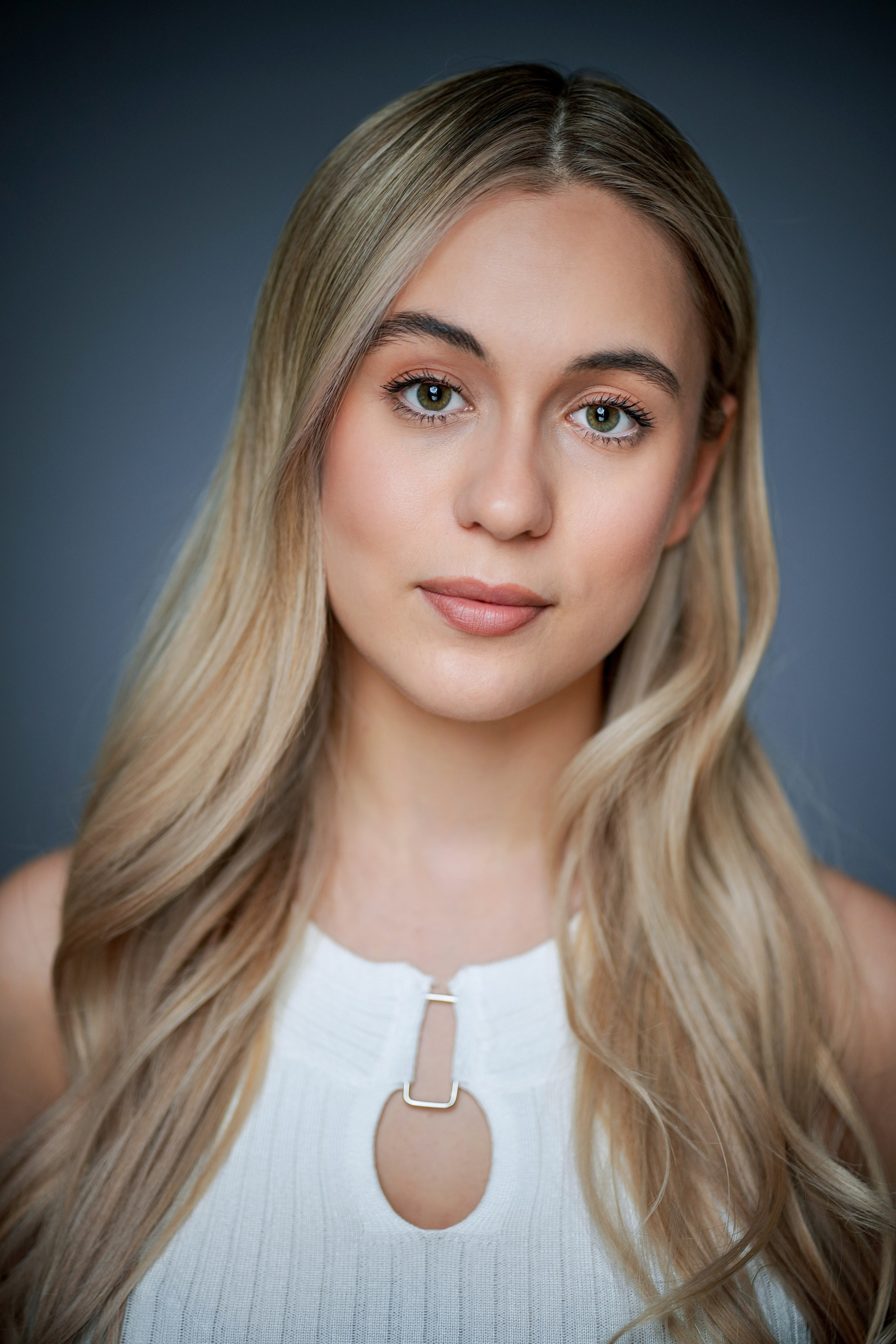 Актриса Серафима Коваленко. Портретная съемка в Москве, студийный фотограф Игорь Фомин