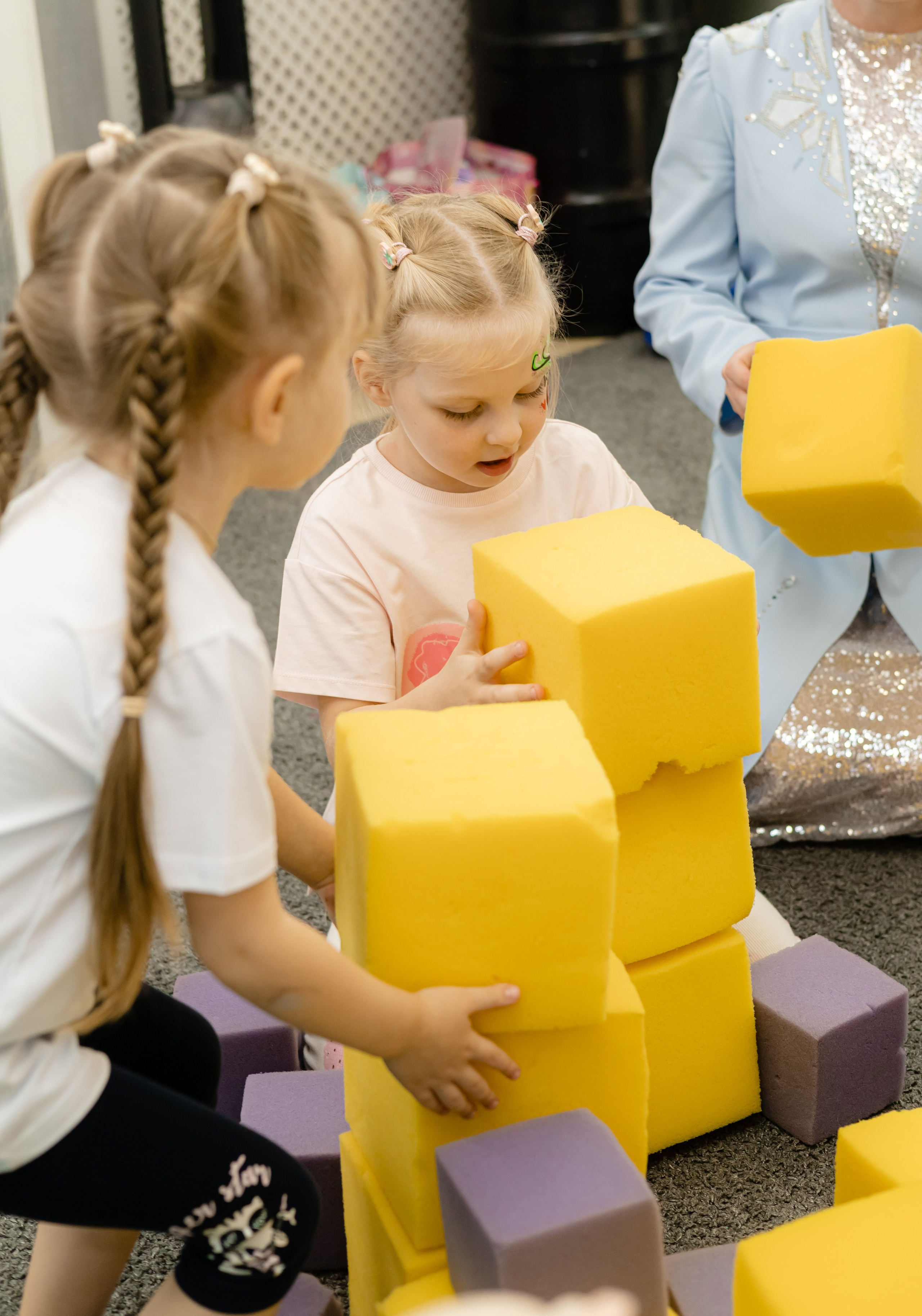 В детских лофтах. ФОТОГРАФ НОВОСИБИРСК — АЛЁНА ЖИГАЛЕЕВА