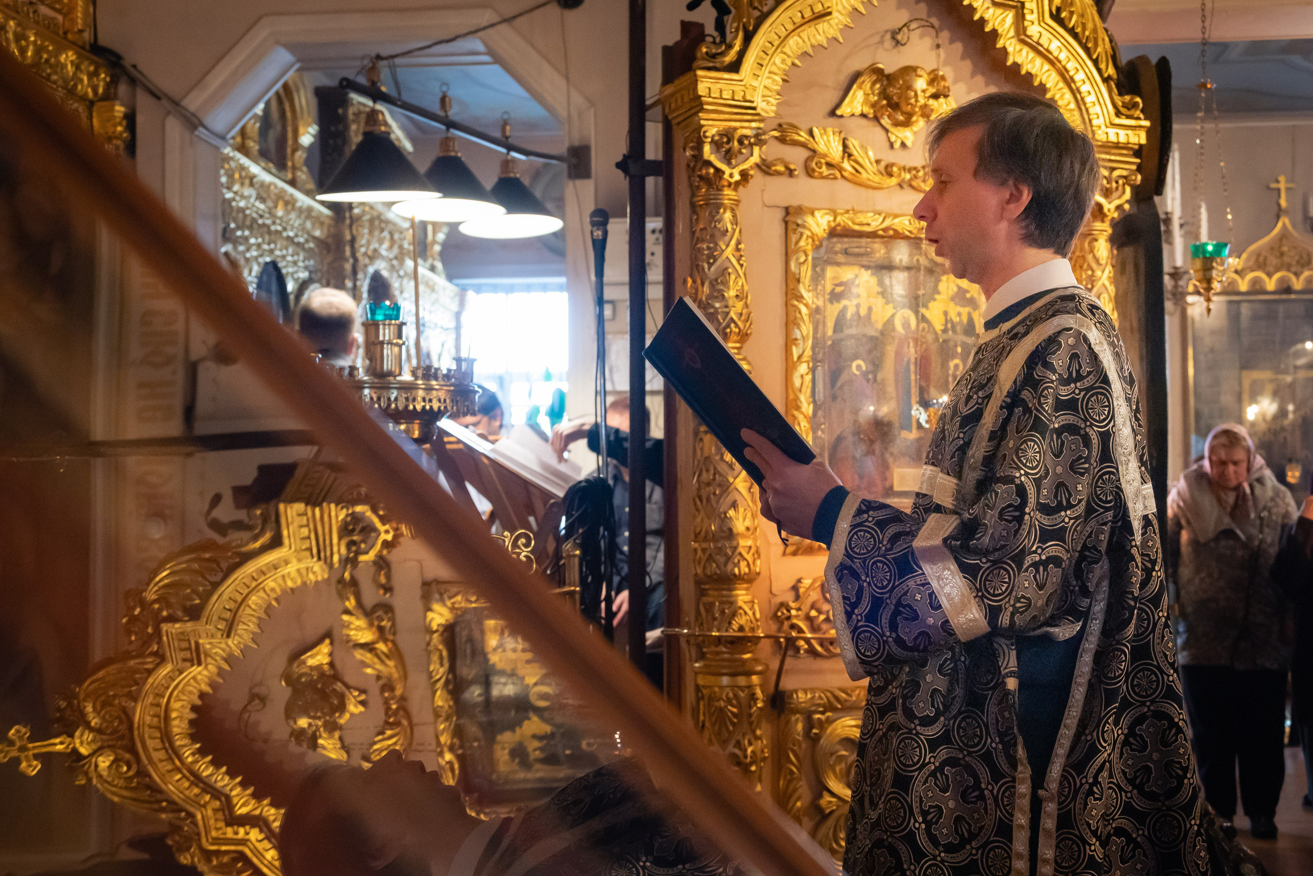 Богородский храм. Вынос Плащаницы. Антон и Татьяна Денисенко — В храме