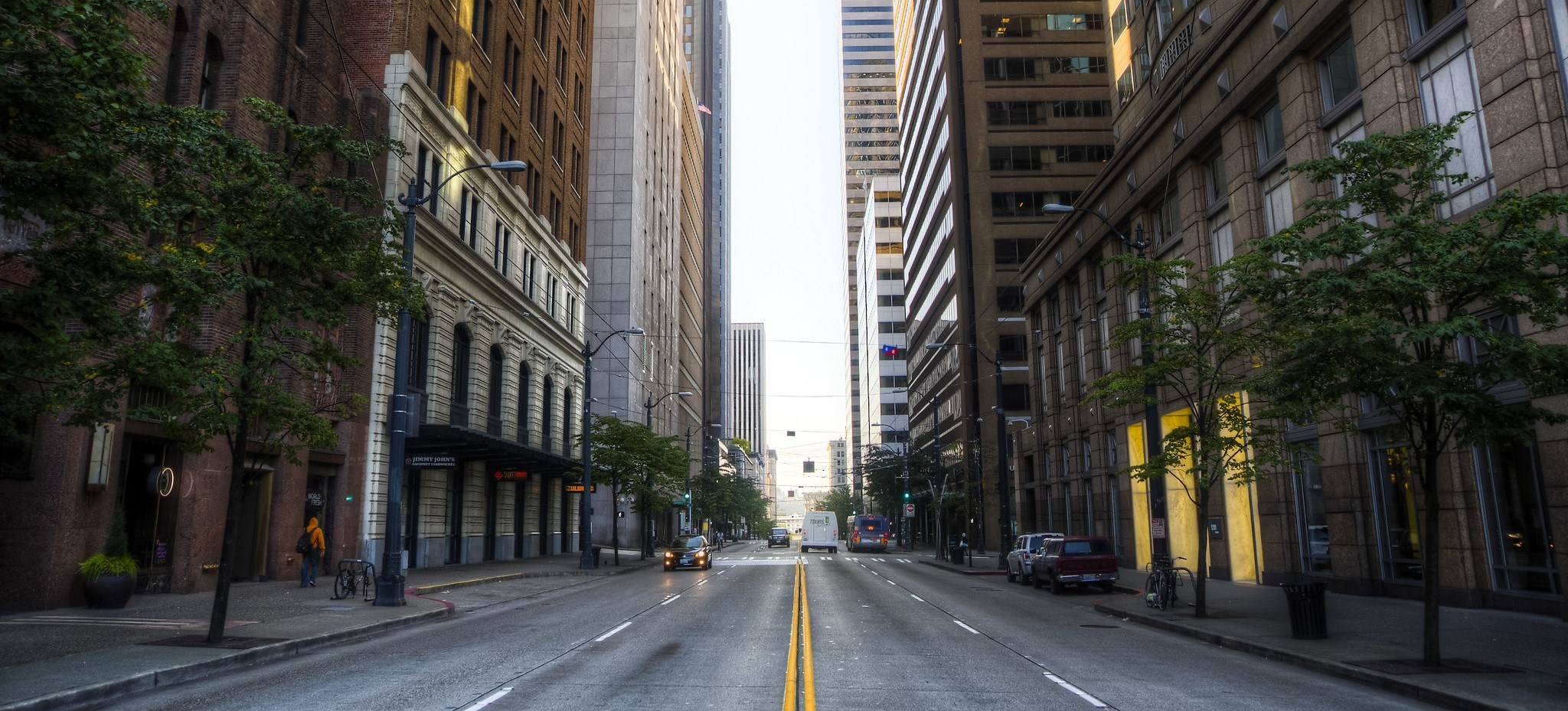 Lookbook-съемка для брендов одежды — Профессиональный подход. Gramy-studio: фото, видео, инфографика и 3D визуализация для маркетплейсов