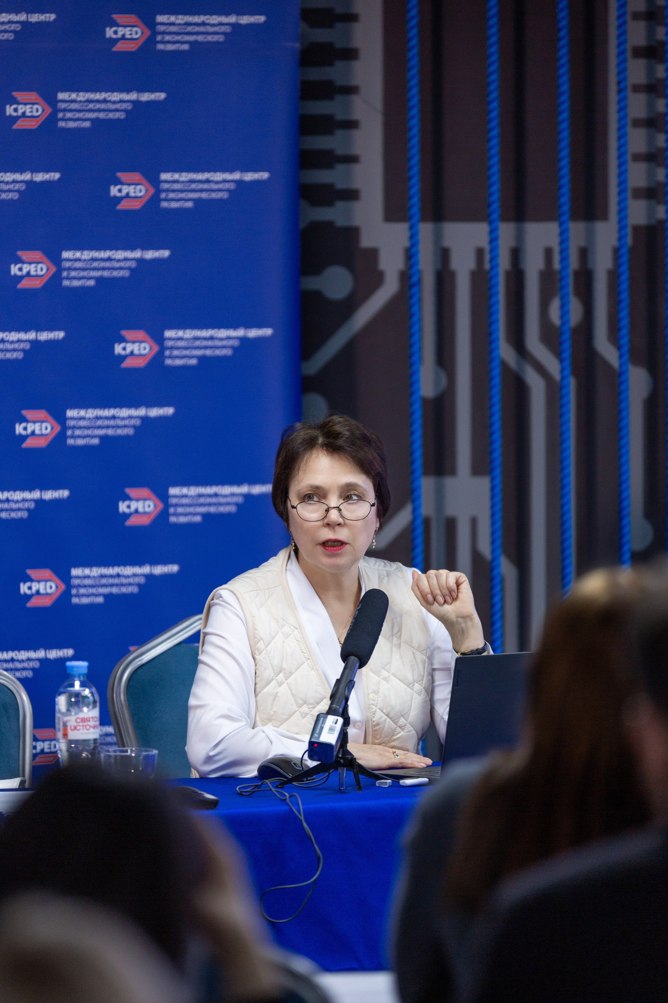 Конференция — земельно-имущественные отношения. Рекламный, предметный, репортажный, семейный фотограф и художник в Москве