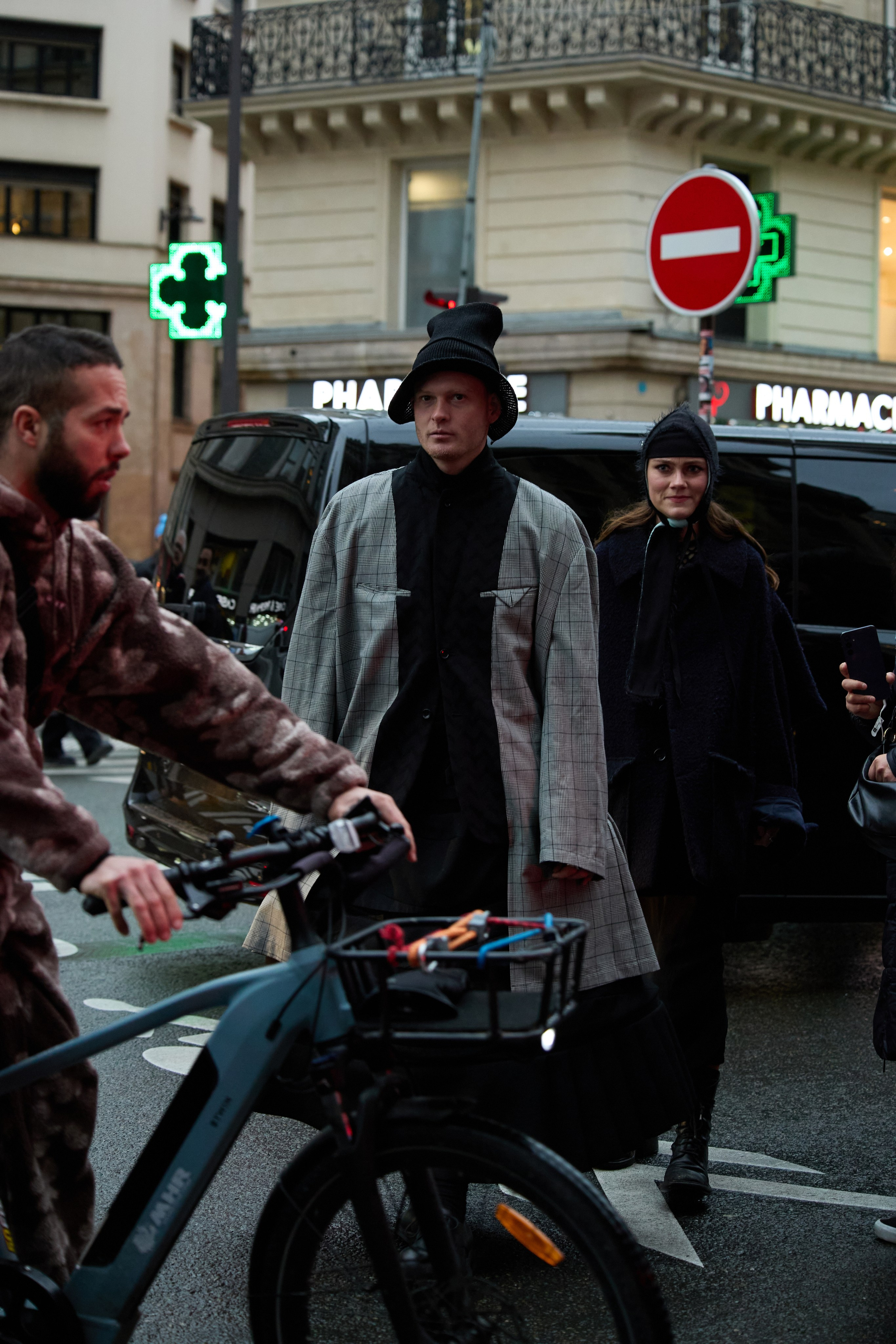 PFW MENSWEAR FALL/WINTER 25/26 COMME DES GARCONS. Photographer in Milan Ivan Goncharov