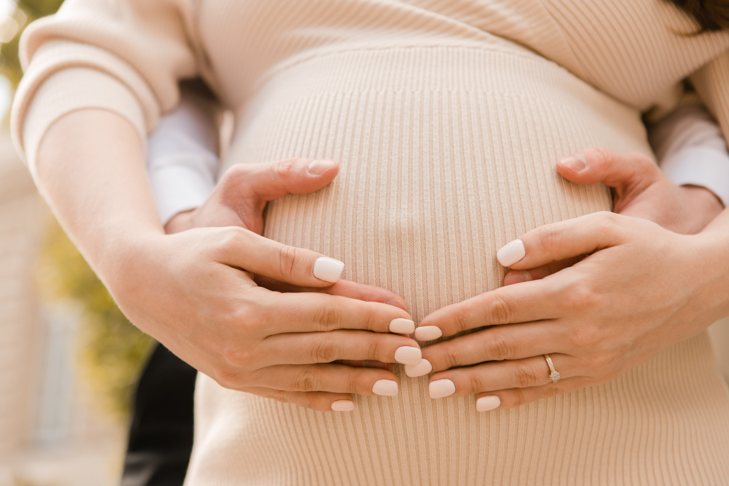 Семейная фотосессия Андрея и Марии. Видеосъемка и фотосъемка свадеб. Фотограф и оператор на свадьбу. Видеосъемка подкастов, собственная видео-фотостудии. Предметная фотосъемка