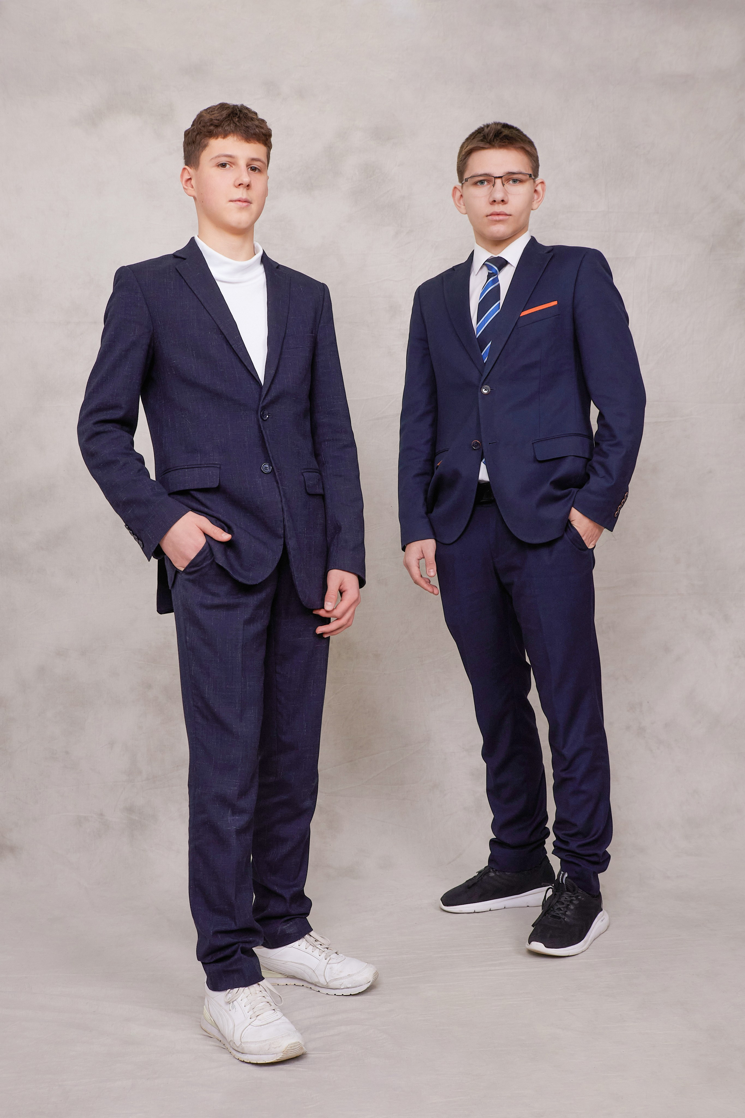 Стильный выпускной школьный альбом 9 и 11 класс «Классика» Тюмень. Выпускные альбомы в Тюмени для школ, садов, вузов спортивных секций