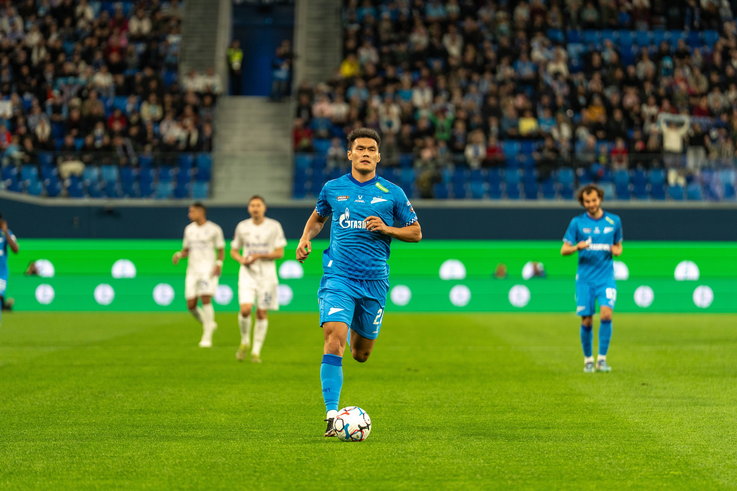 Zenit vs Dynamo Makhachkala 2:0 — RPL round 12 photo gallery at Gazprom Arena | Anton Gauf, sports photographer