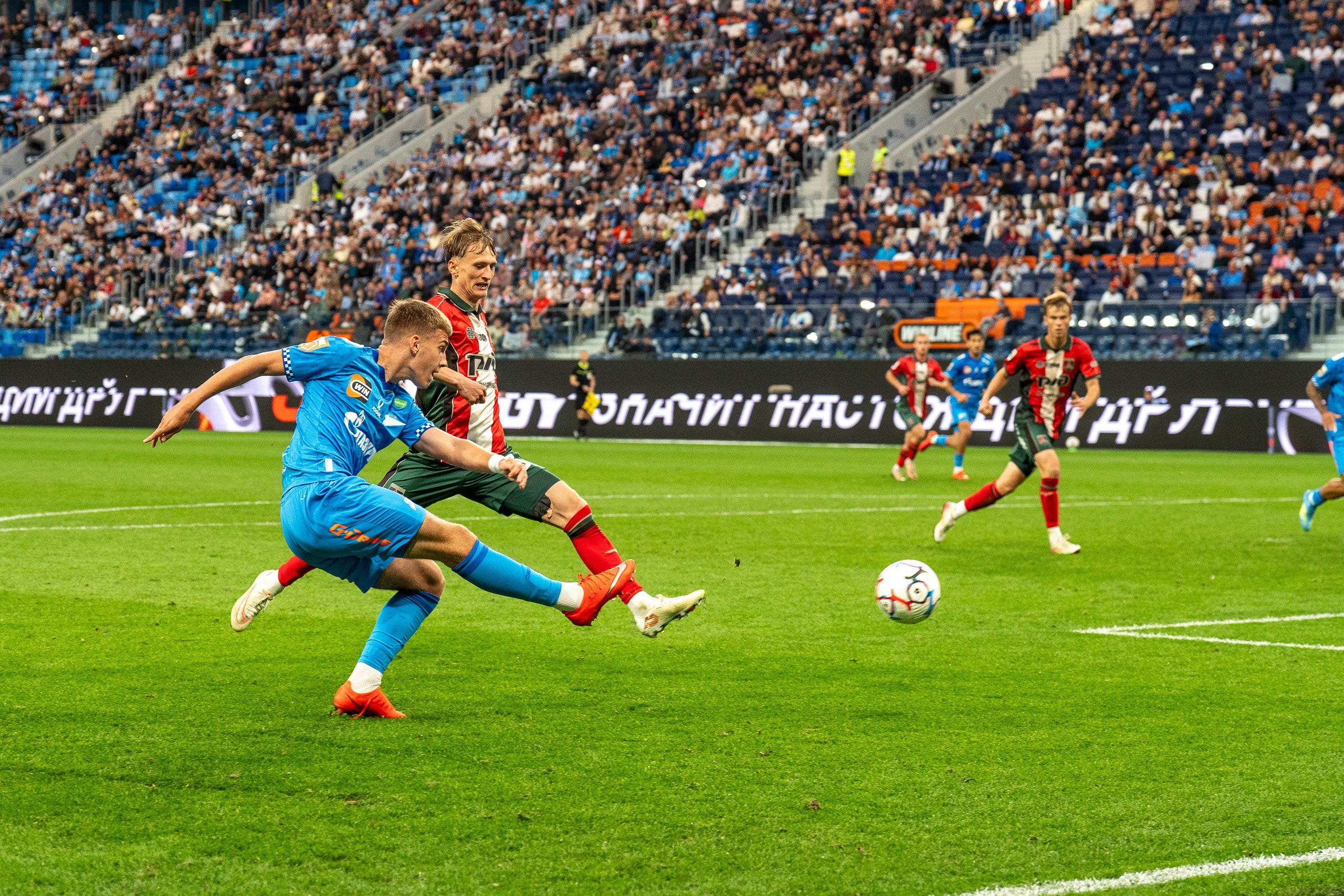 Зенит — Локомотив 2:1: фотогалерея матча 8-го тура РПЛ 2026/27 на Газпром Арене | Антон Гауф