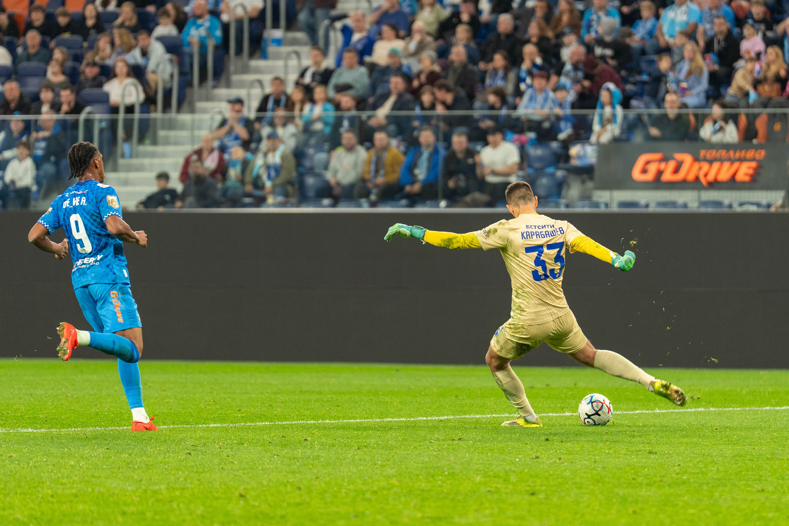 Zenit vs Dynamo Makhachkala 2:0 — RPL round 12 photo gallery at Gazprom Arena | Anton Gauf, sports photographer
