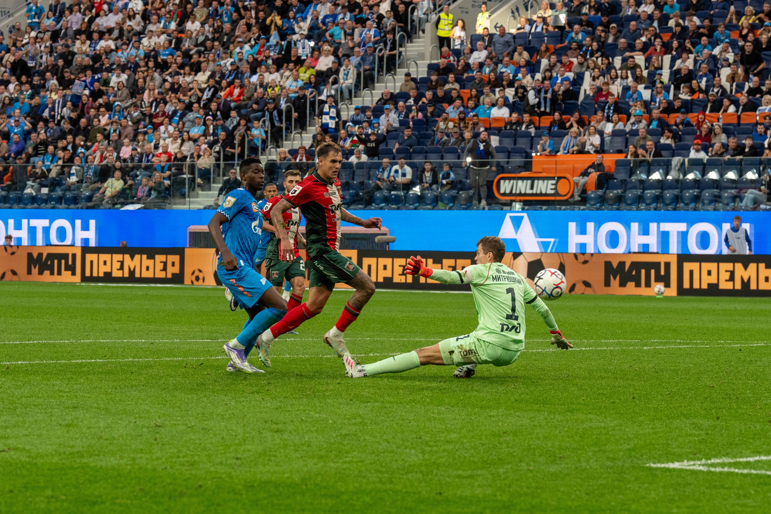 Zenit vs Lokomotiv 2-1 | RPL 2026/27 Round 8 Match Photography at Gazprom Arena | Sports Photographer Saint Petersburg