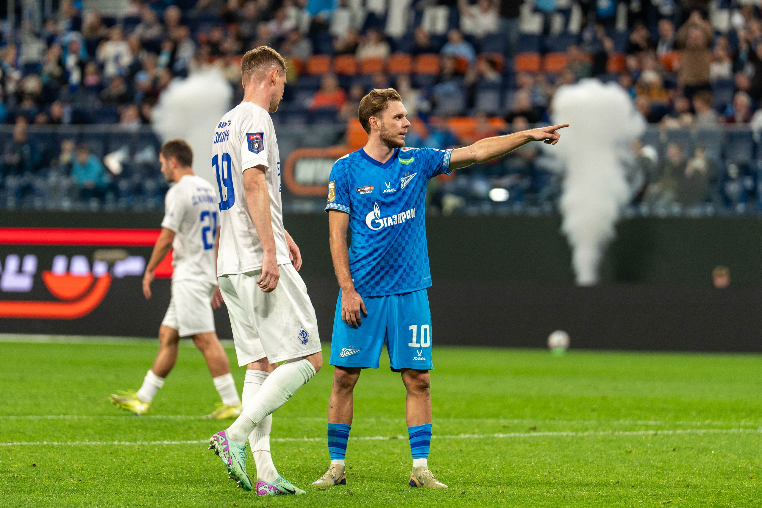 Zenit vs Dynamo Makhachkala 2:0 — RPL round 12 photo gallery at Gazprom Arena | Anton Gauf, sports photographer