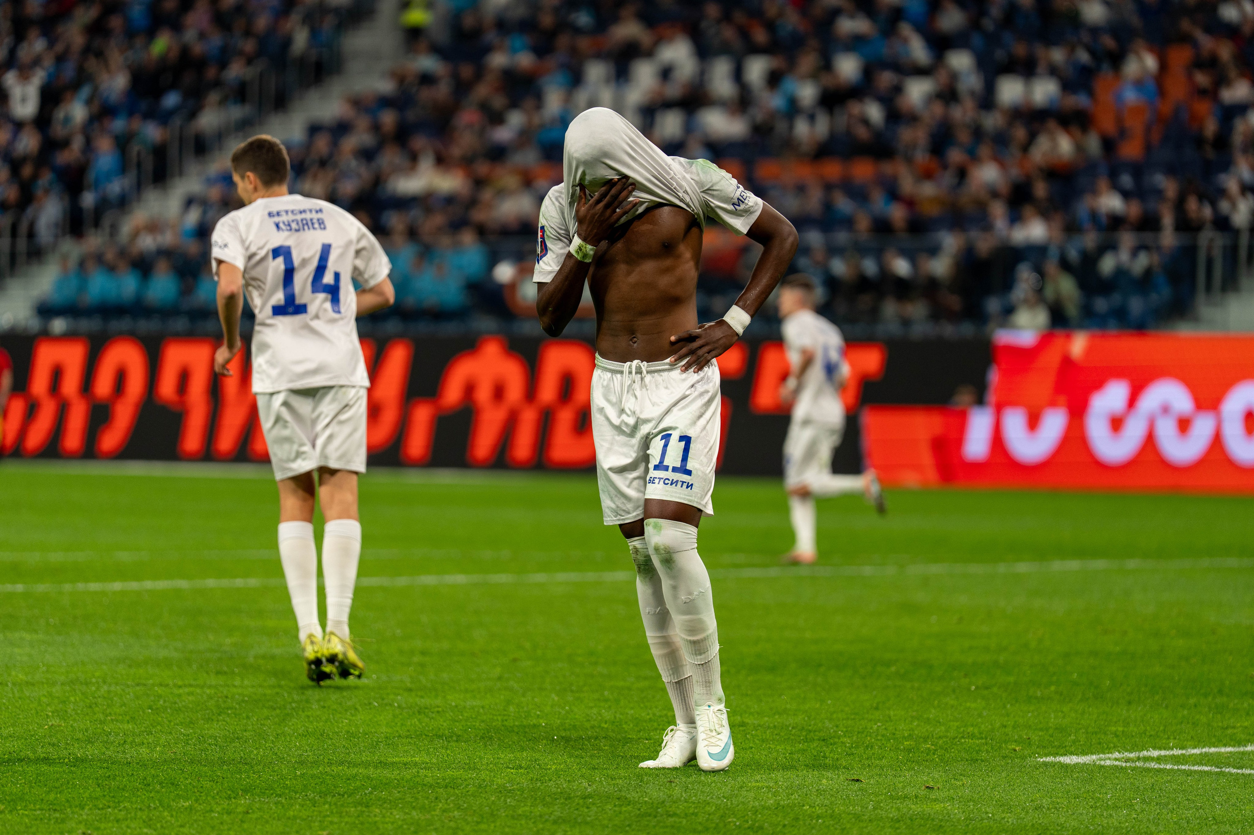 Zenit 2:0 Dynamo Makhachkala at Gazprom Arena — four penalties and a sports photographer’s match story