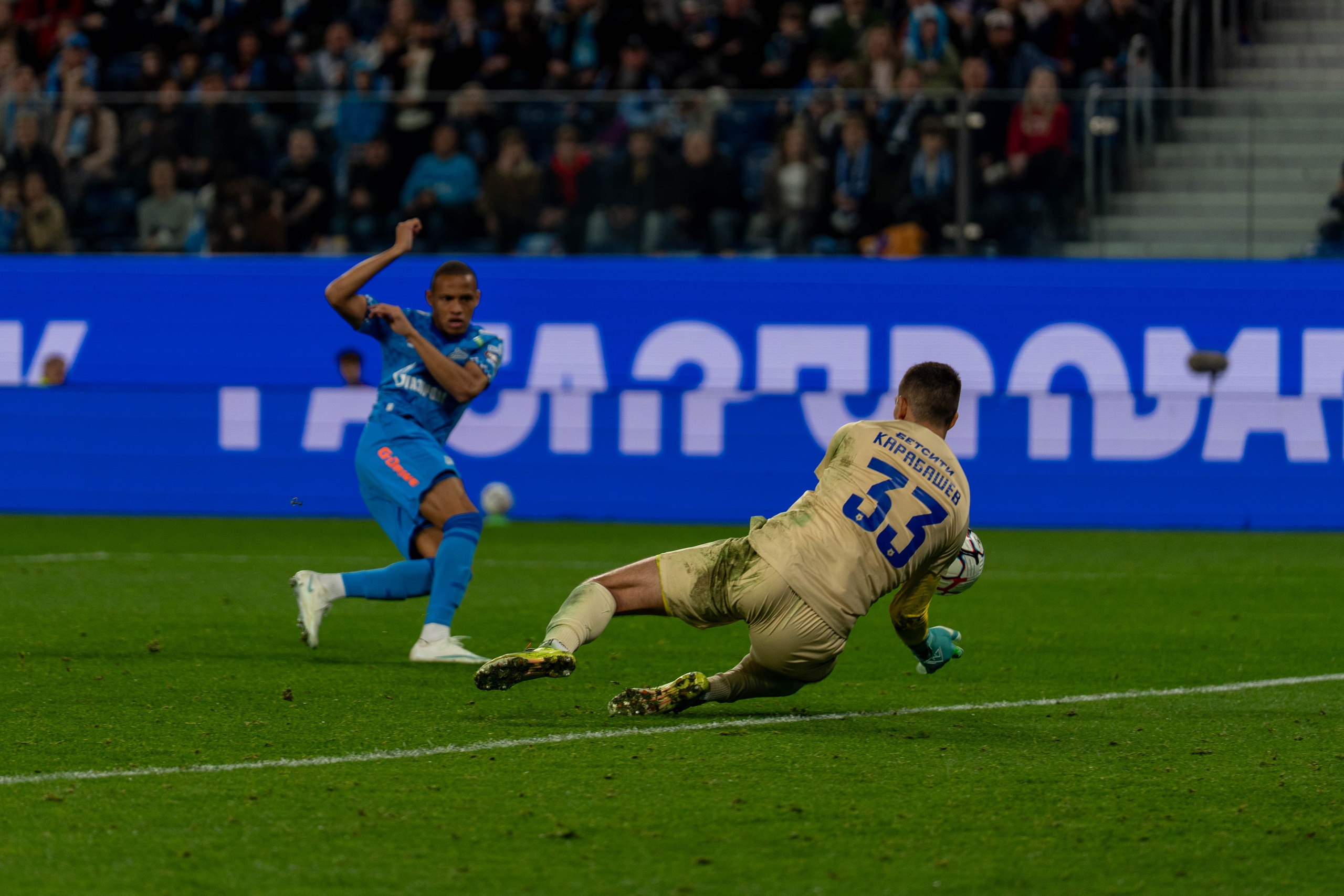 Zenit 2:0 Dynamo Makhachkala at Gazprom Arena — four penalties and a sports photographer’s match story