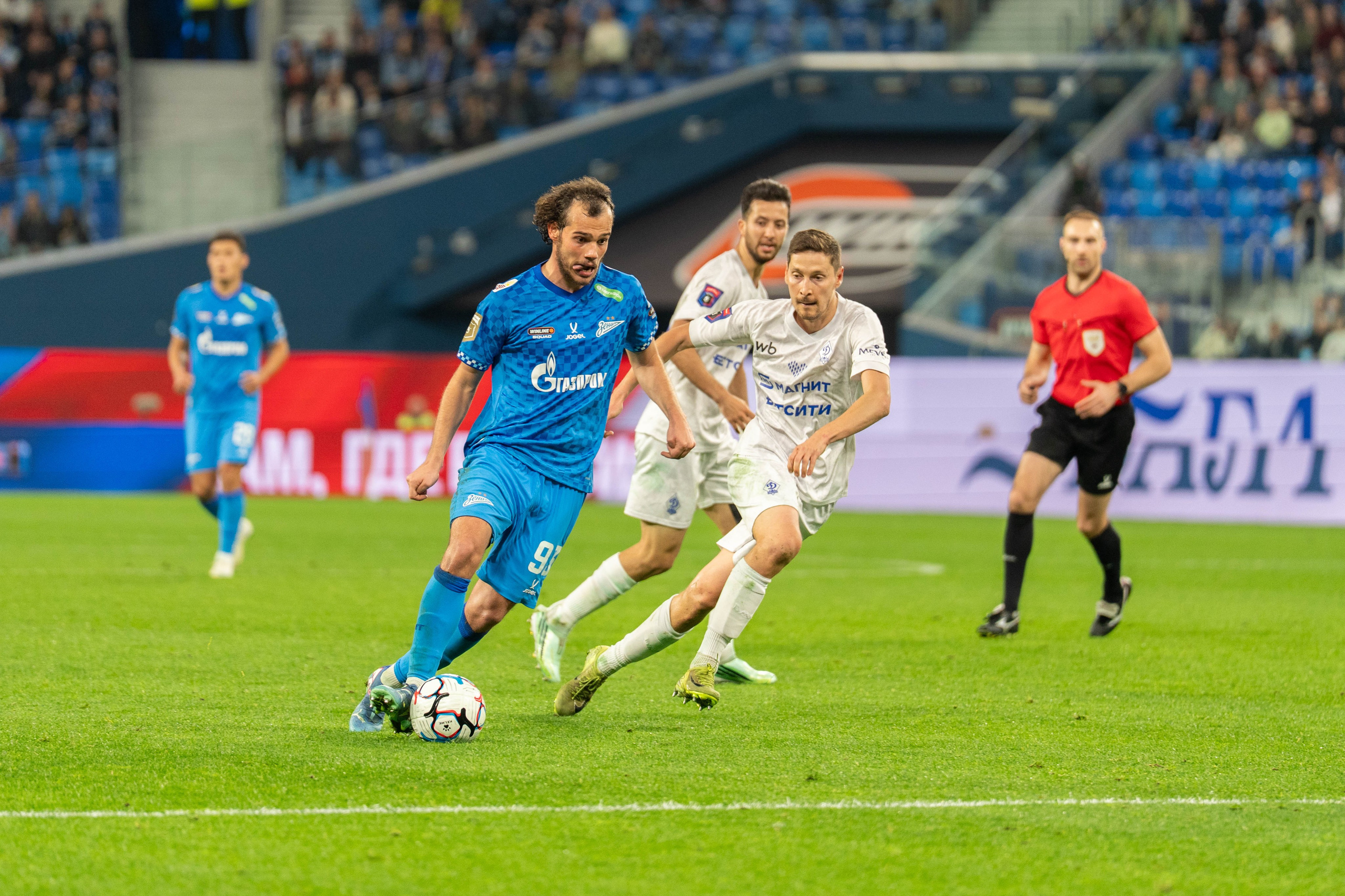 Zenit vs Dynamo Makhachkala 2:0 — RPL round 12 photo gallery at Gazprom Arena | Anton Gauf, sports photographer
