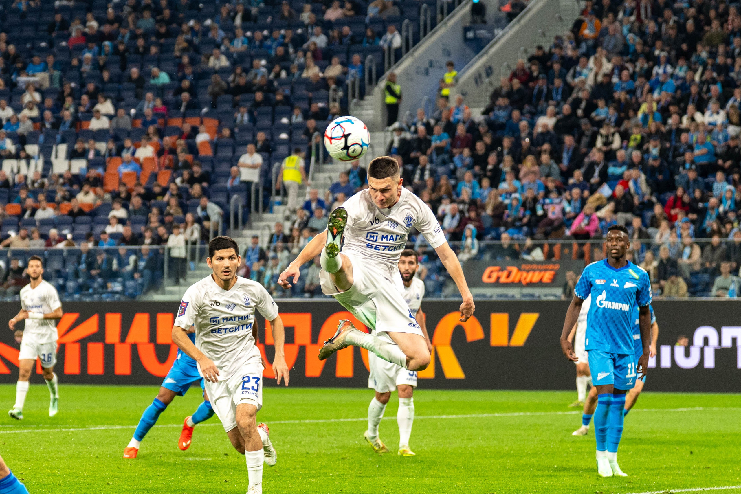 Zenit vs Dynamo Makhachkala 2:0 — RPL round 12 photo gallery at Gazprom Arena | Anton Gauf, sports photographer