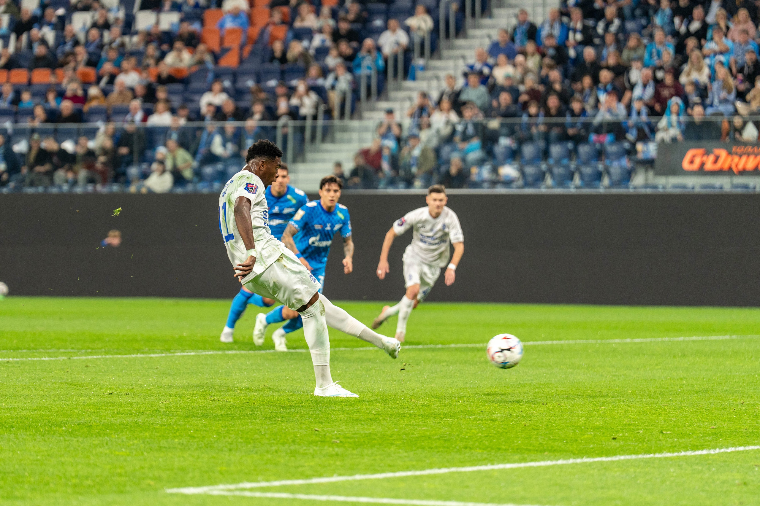 Zenit vs Dynamo Makhachkala 2:0 — RPL round 12 photo gallery at Gazprom Arena | Anton Gauf, sports photographer