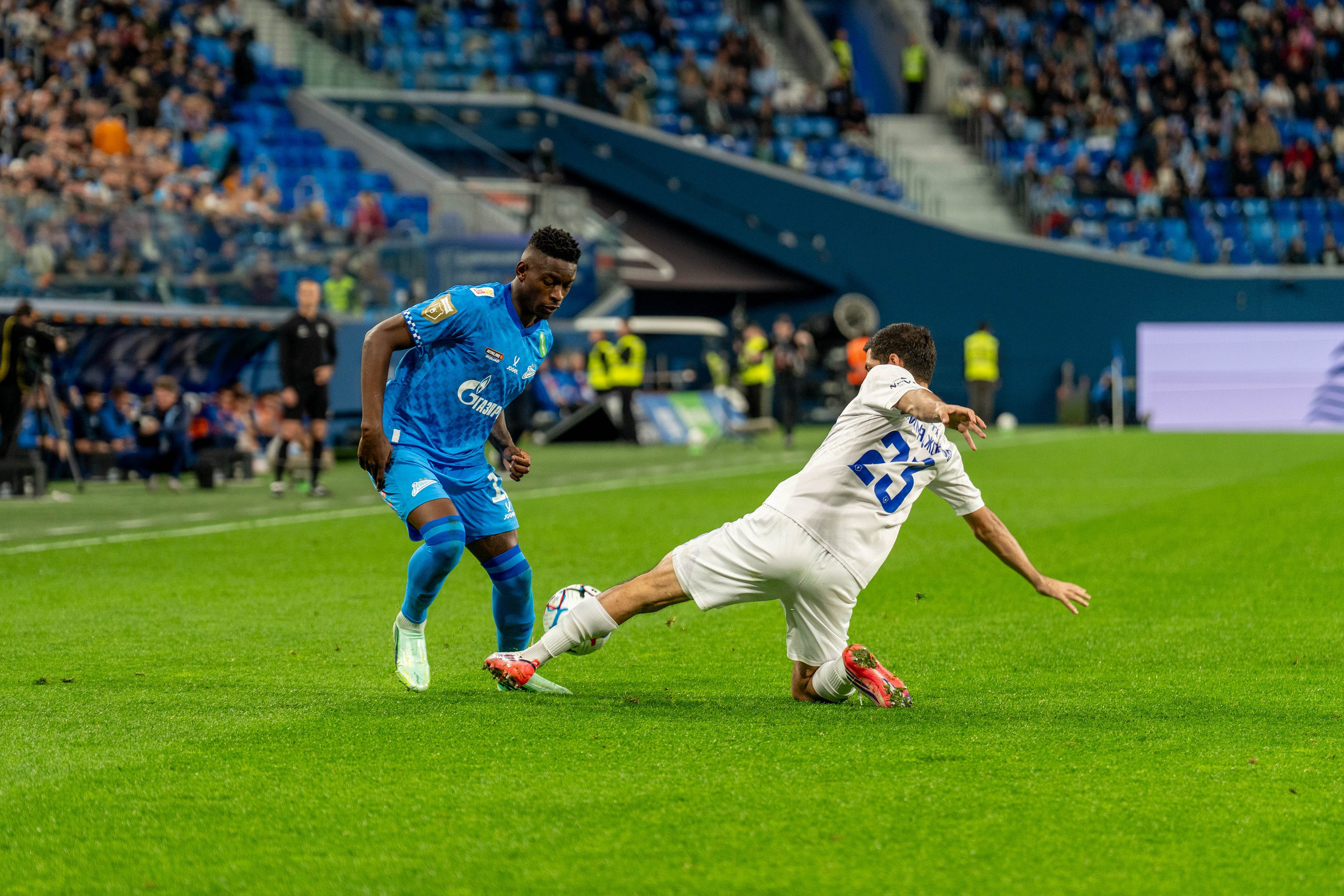 Zenit vs Dynamo Makhachkala 2:0 — RPL round 12 photo gallery at Gazprom Arena | Anton Gauf, sports photographer