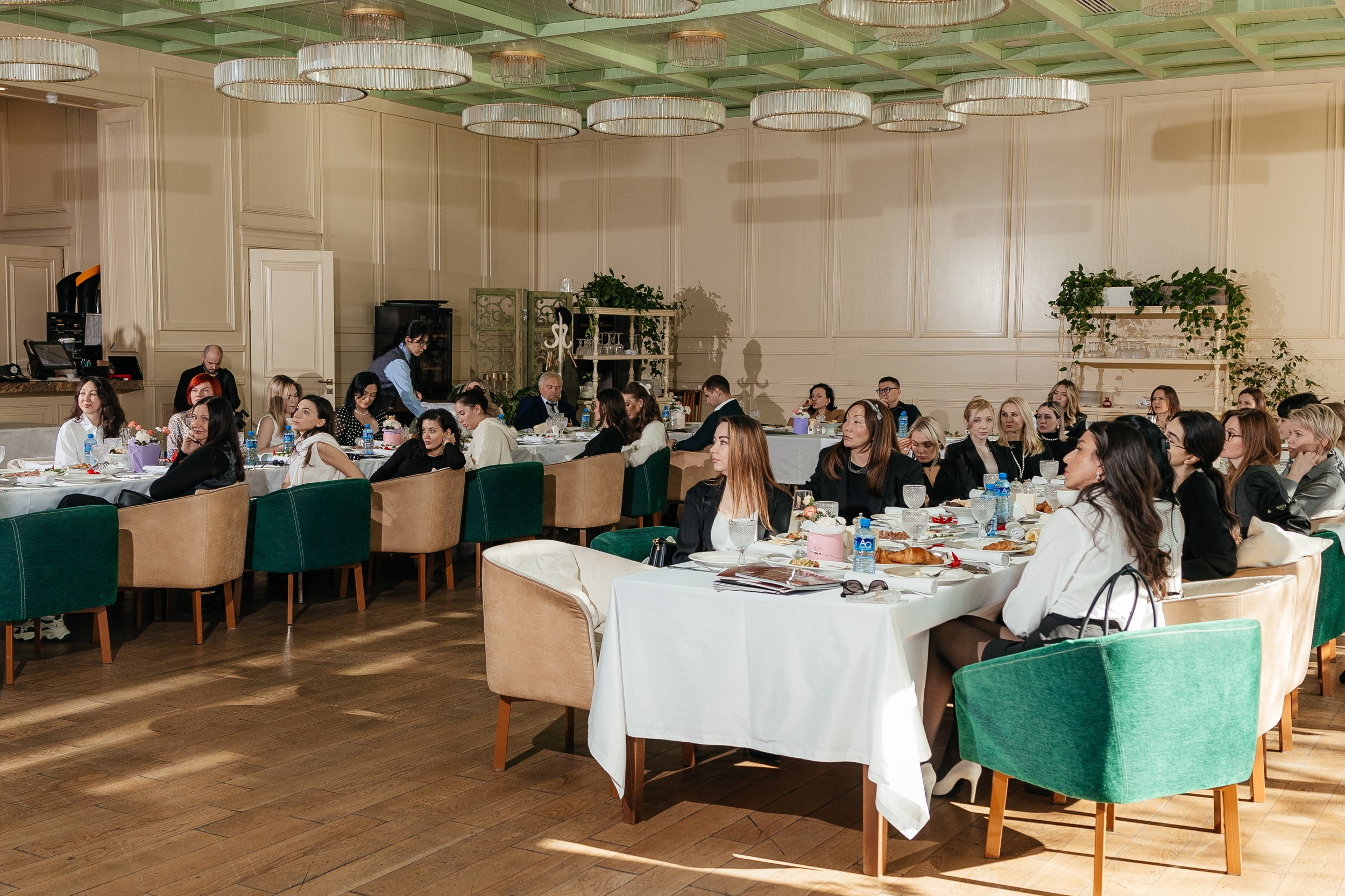 «Завтрак с Дорогим». Разговор об искусстве с Мариной Тевзадзе. Репортажный и свадебный фотограф в Краснодаре Владислав Рыжов