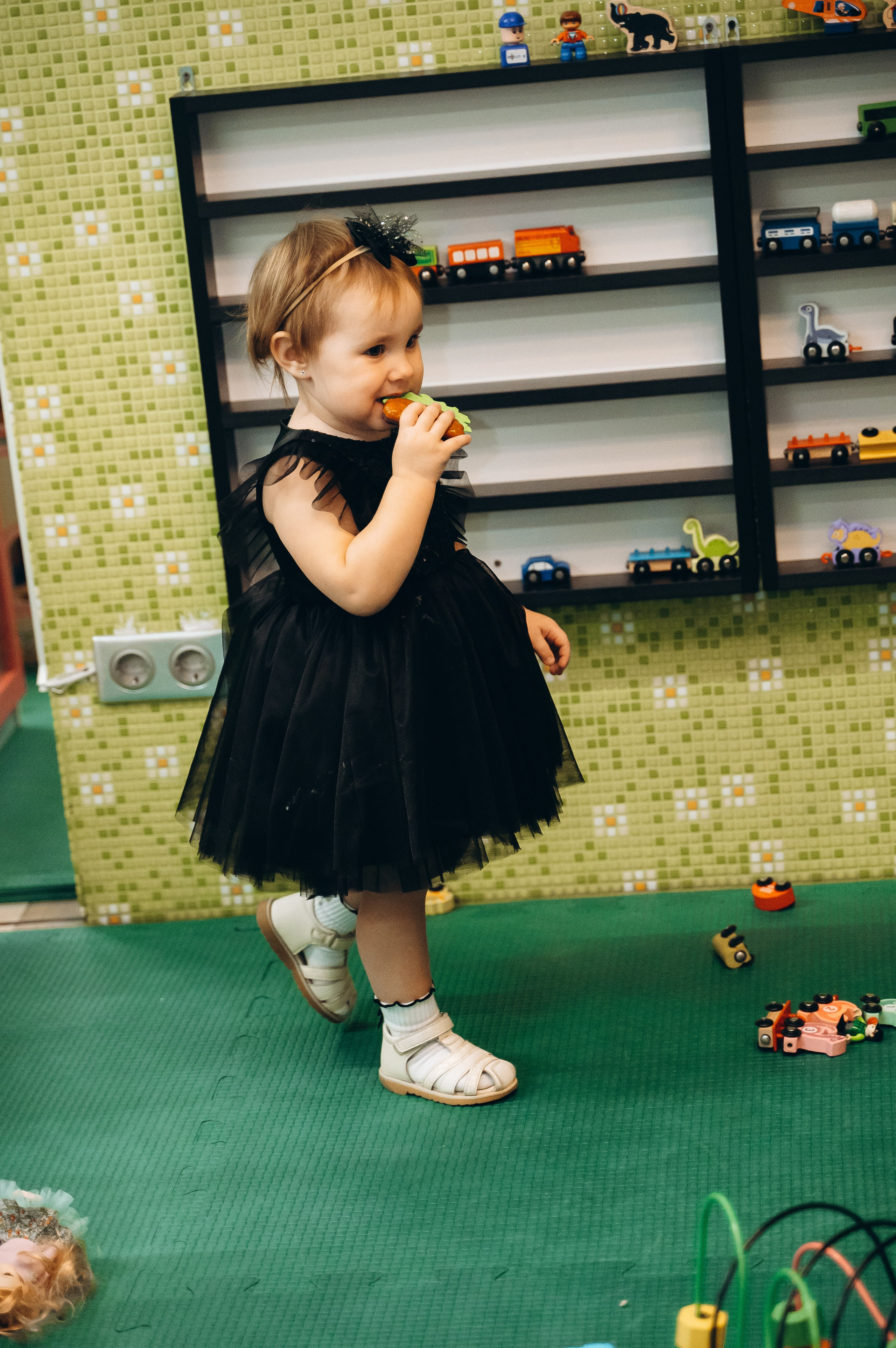 Анечке 2 года (MIA FAMILIA семейное кафе). Семейный фотограф в Минске Дарья Дреко