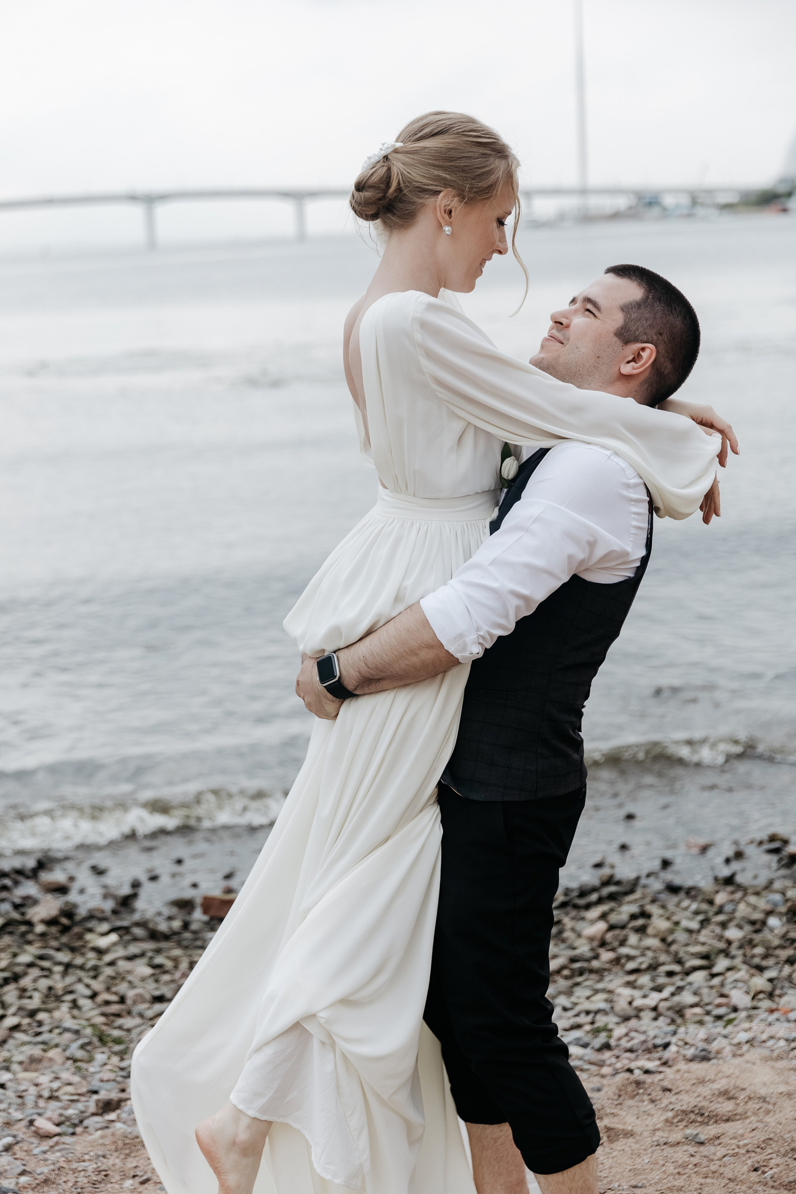 У нас было 2 дня, 2 радуги, 2 времени года и одна любовь. Свадебный фотограф в Санкт-Петербурге