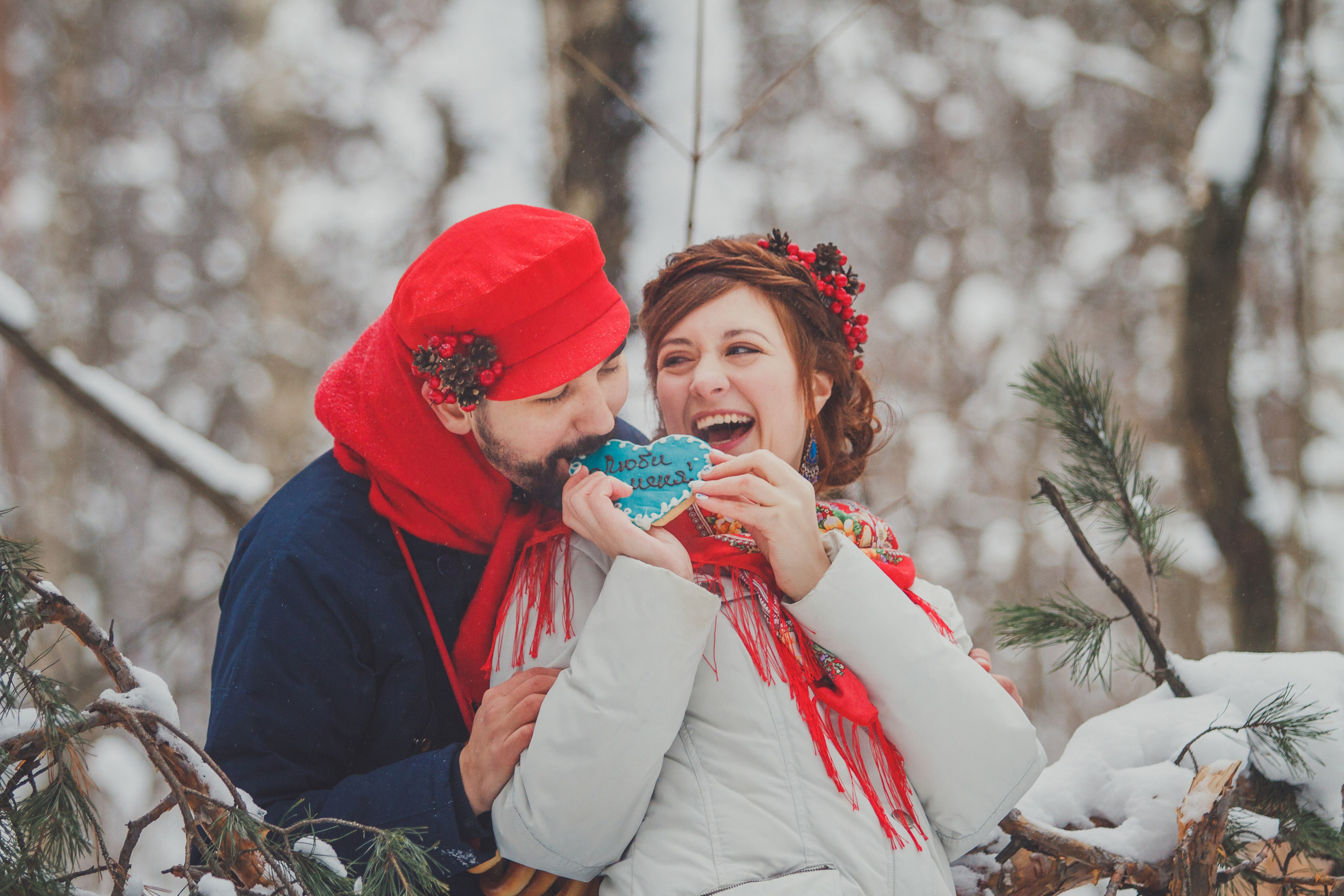 Свадебная фотосессия в русском стиле зимой. Семейный и детский фотограф в Москве Мария Быкова