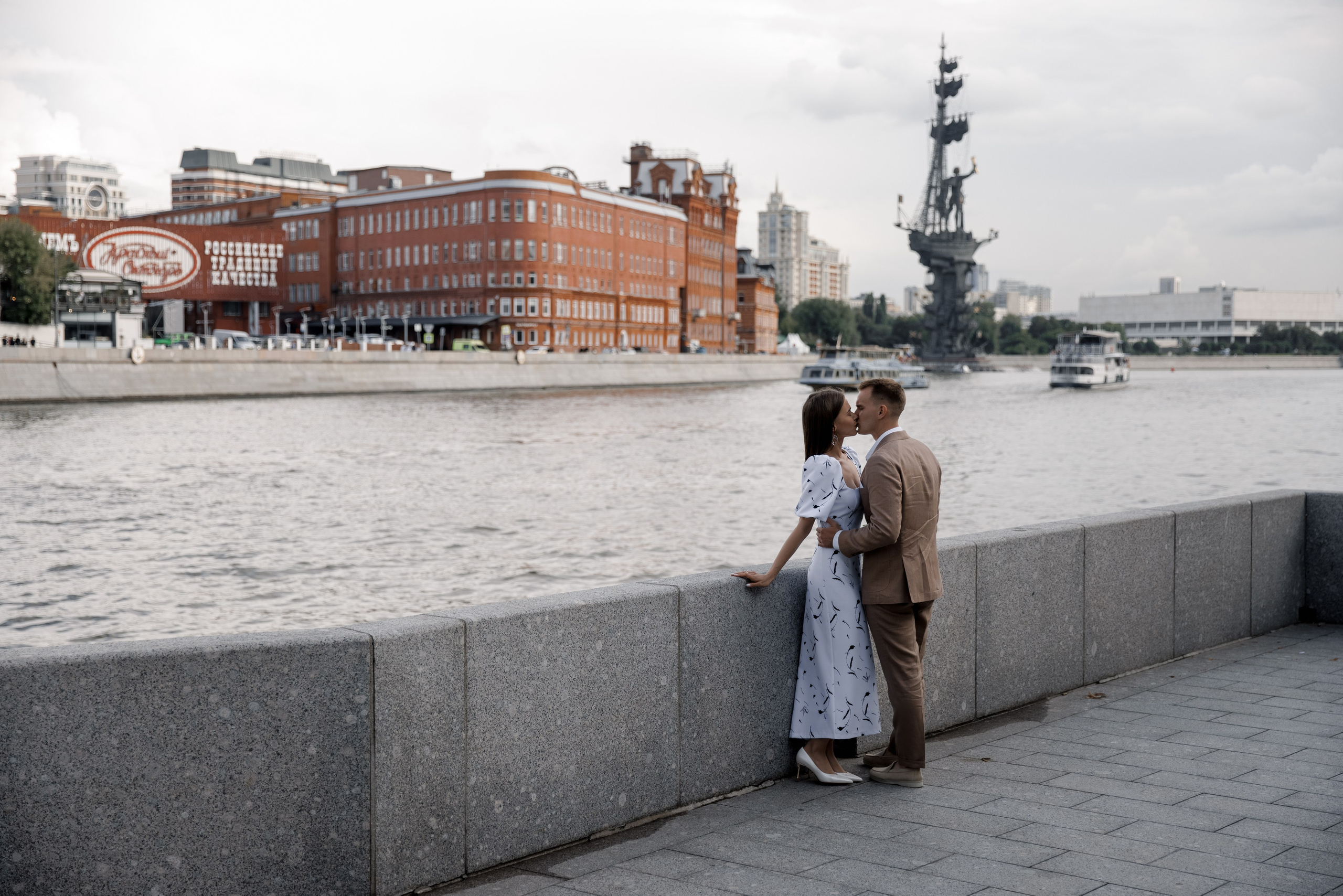 Красный октябрь. Свадебный и семейный фотограф в Москве Julia Juice