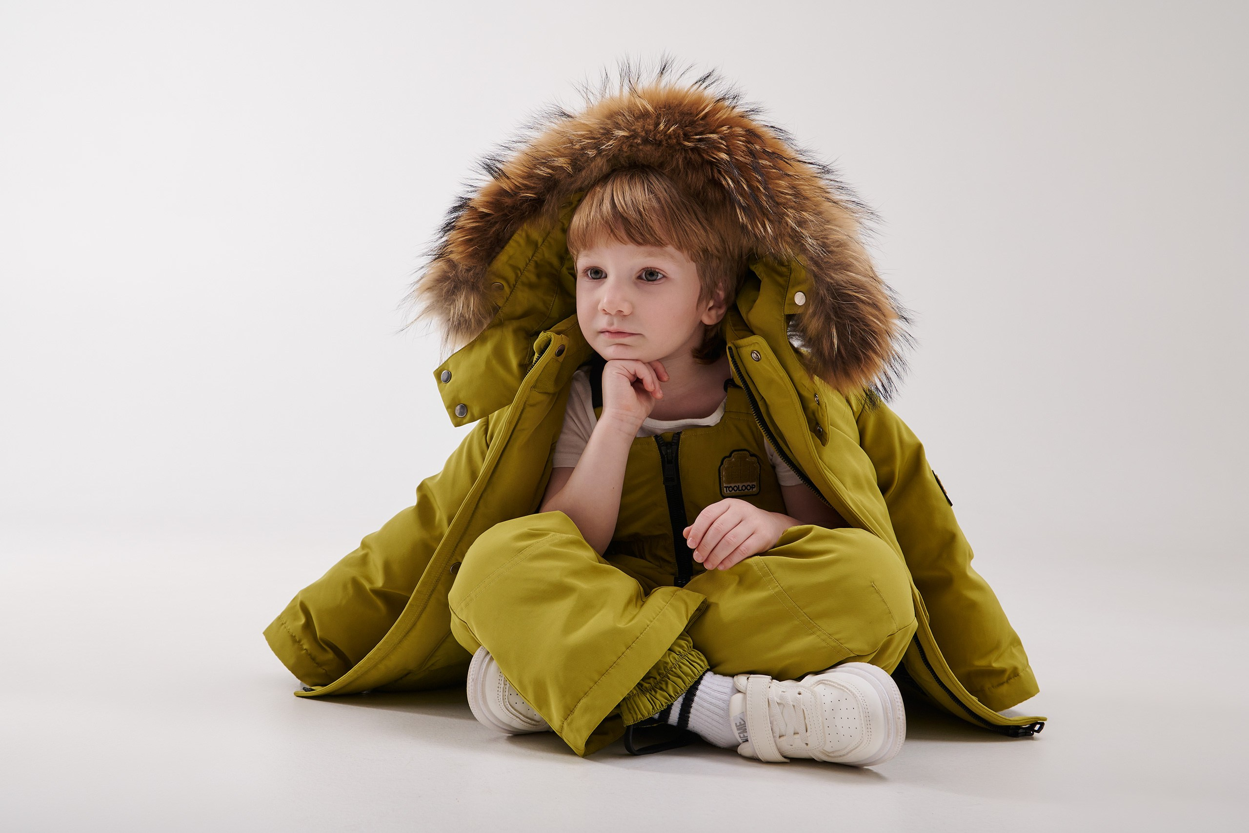 Съёмка одежды. Репортаж, деловой портрет, мобильная фотостудия с моментальной печатью