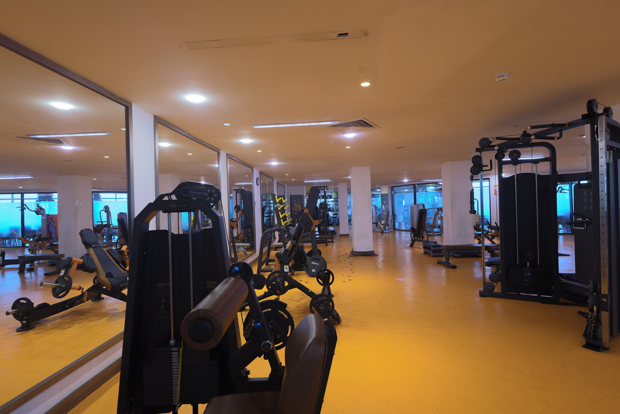 SKY TOWER (METRO CITY). Режиссёр, клипмейкер, фотограф — Андрей Охота