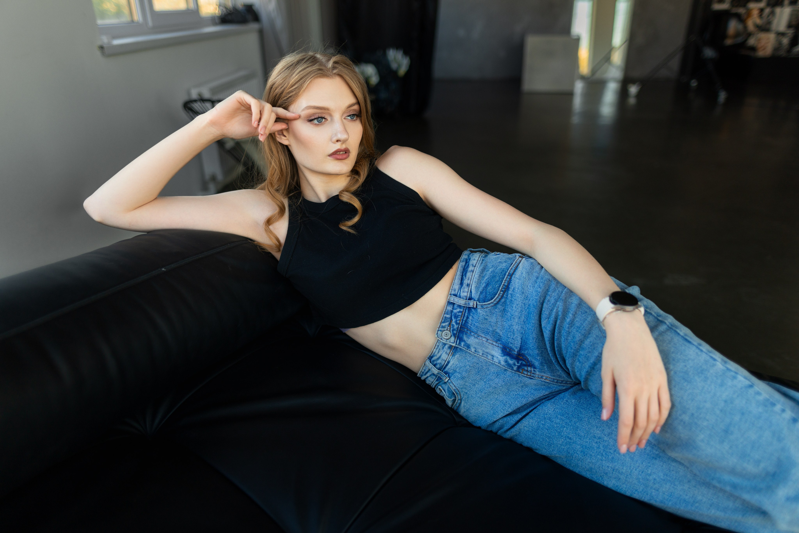 Студийная съемка с Викторией в интерьере в формате для «себя». Дмитрий Шульгин, портретный фотограф в Воронеже