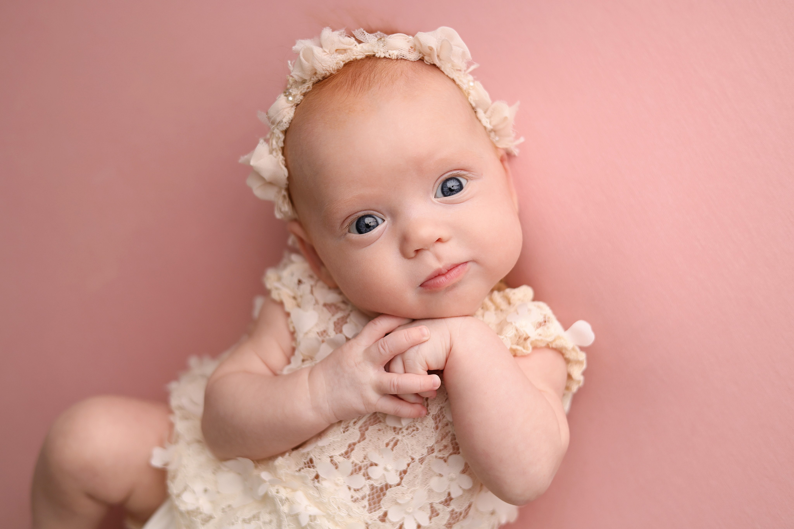 Катюше и Ксении 2 месяца. Фотограф новорожденных Москва. Ньюборн фотограф Москва