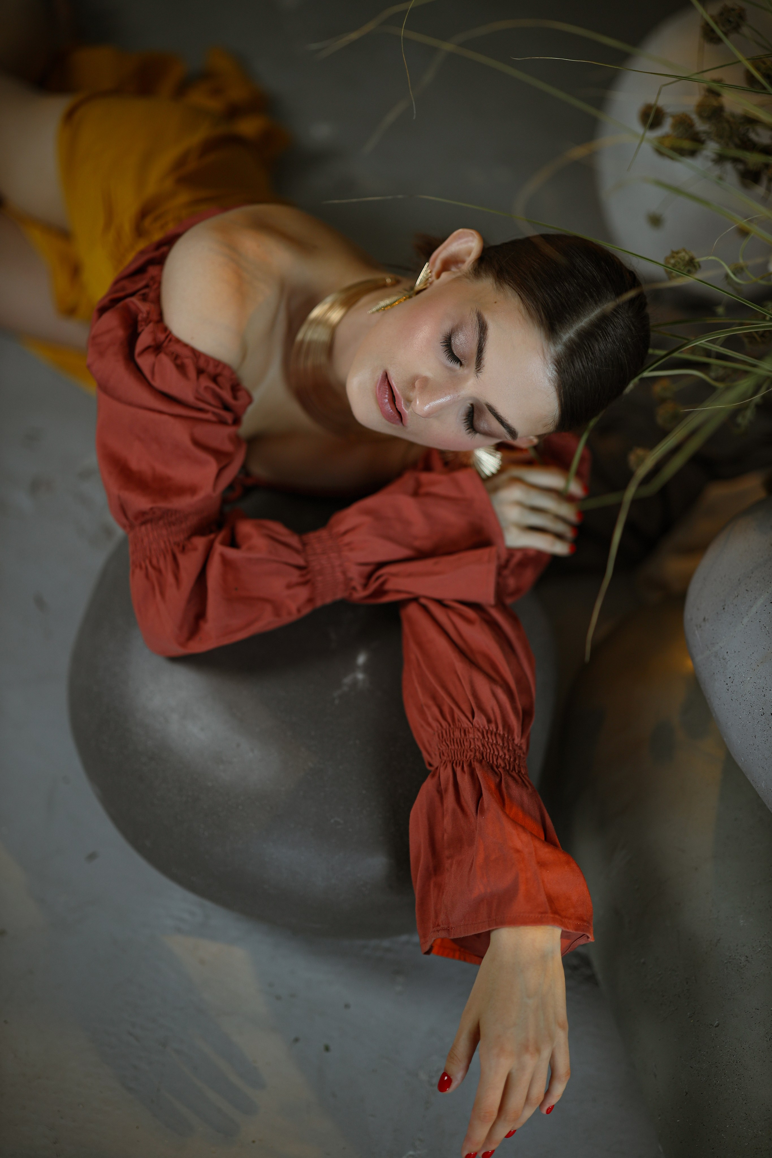 Фотосессия с цветами. Свадебный и семейный фотограф в Абхазии Жанна Соснина