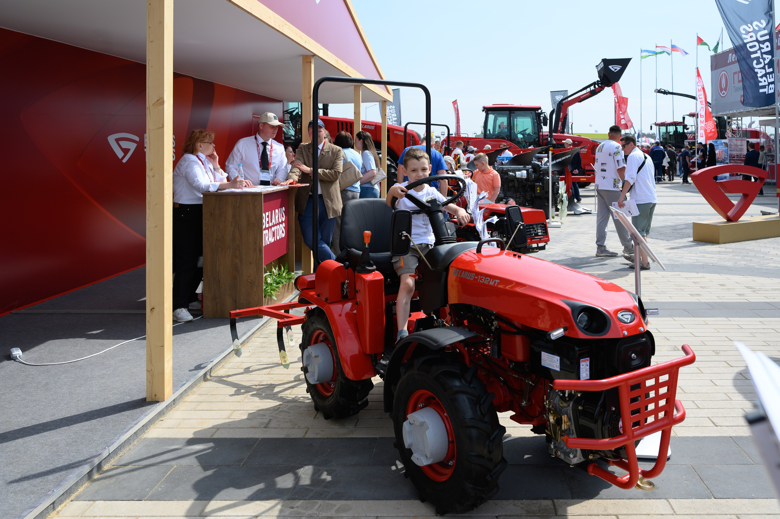 Агровыставка. Фотоуслуги, услуги фотографа, фотографирование важных событий