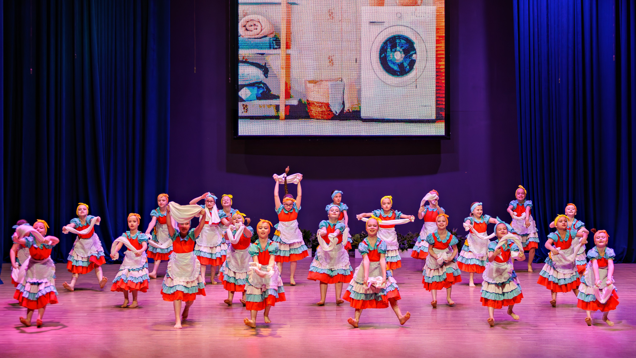 Отчетный концерт Центра детского творчества 2025. Выпускные альбомы и школьный фотограф в Подольске, Троицке, Щербинке, Москве и Московской области