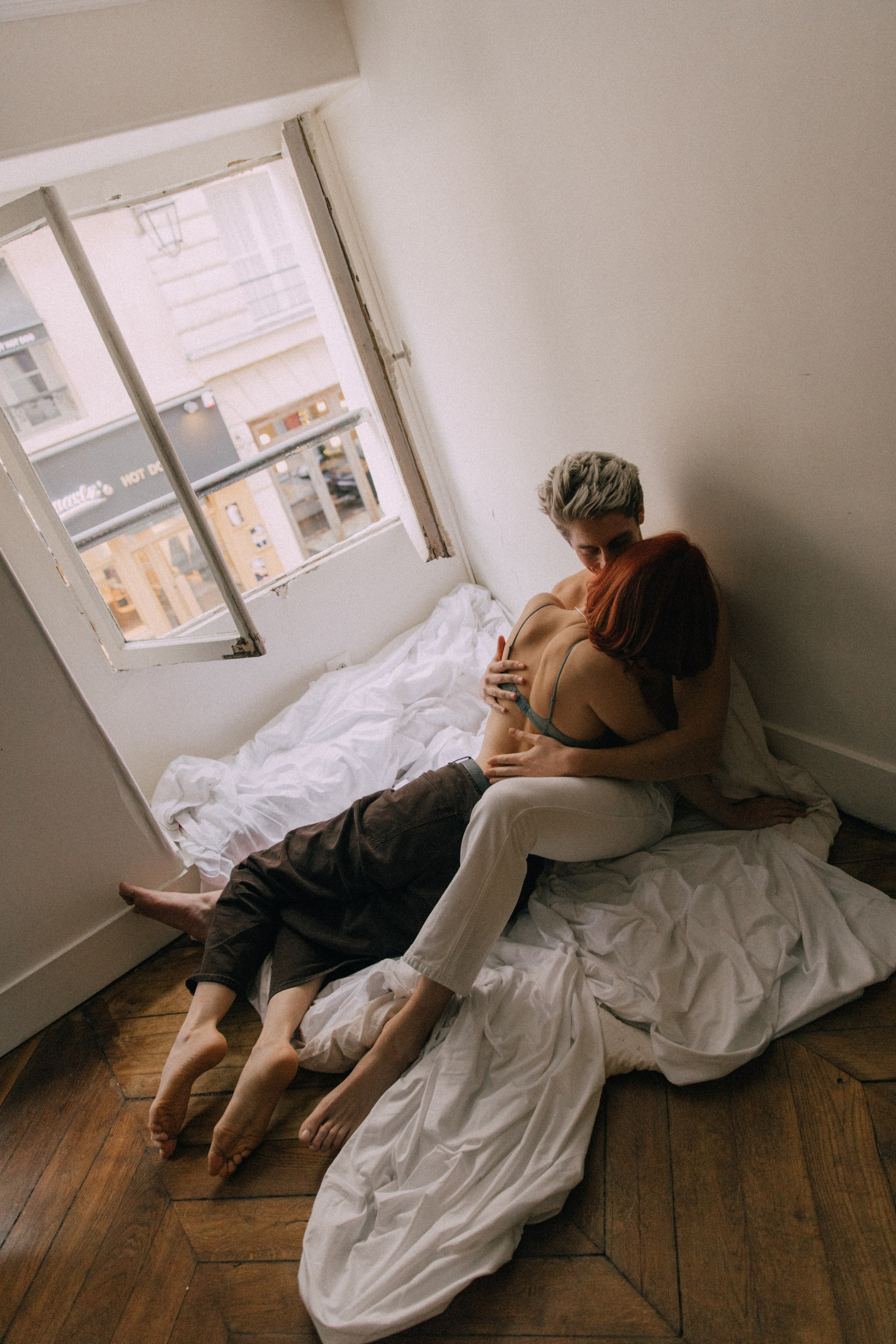 Why am I so crazy about her. Photographer in Paris