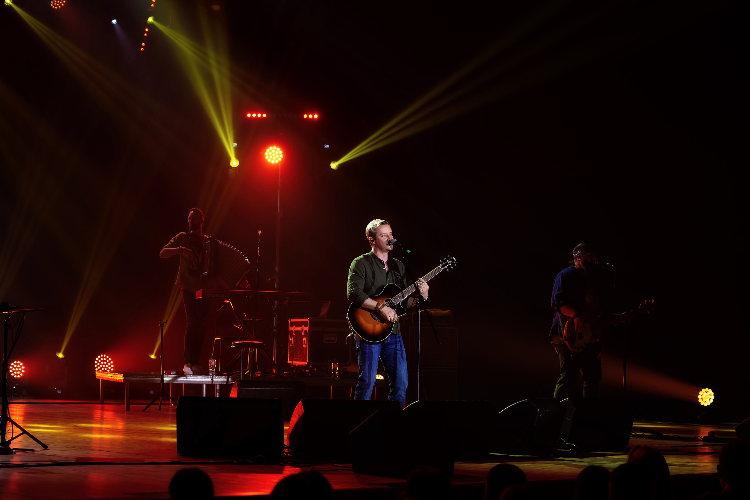 Концерт Пелагеи. Школьный, фэшн фотограф в Тюмени и в России Ирина Королева