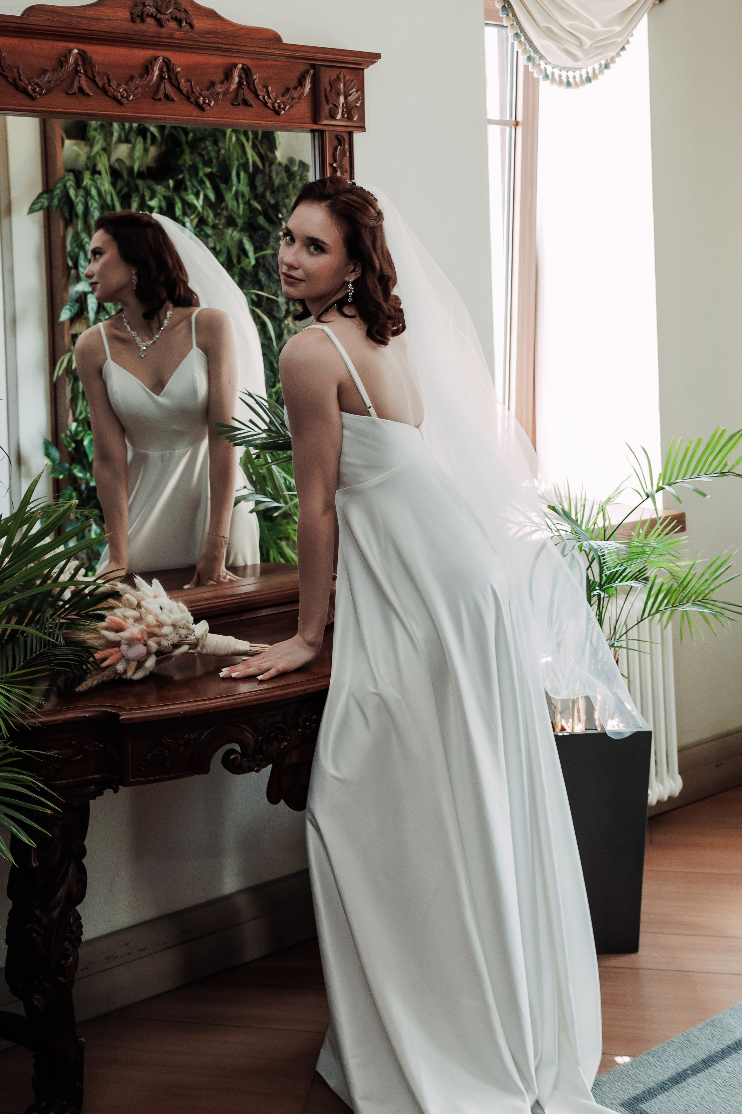 невеста и зеркало