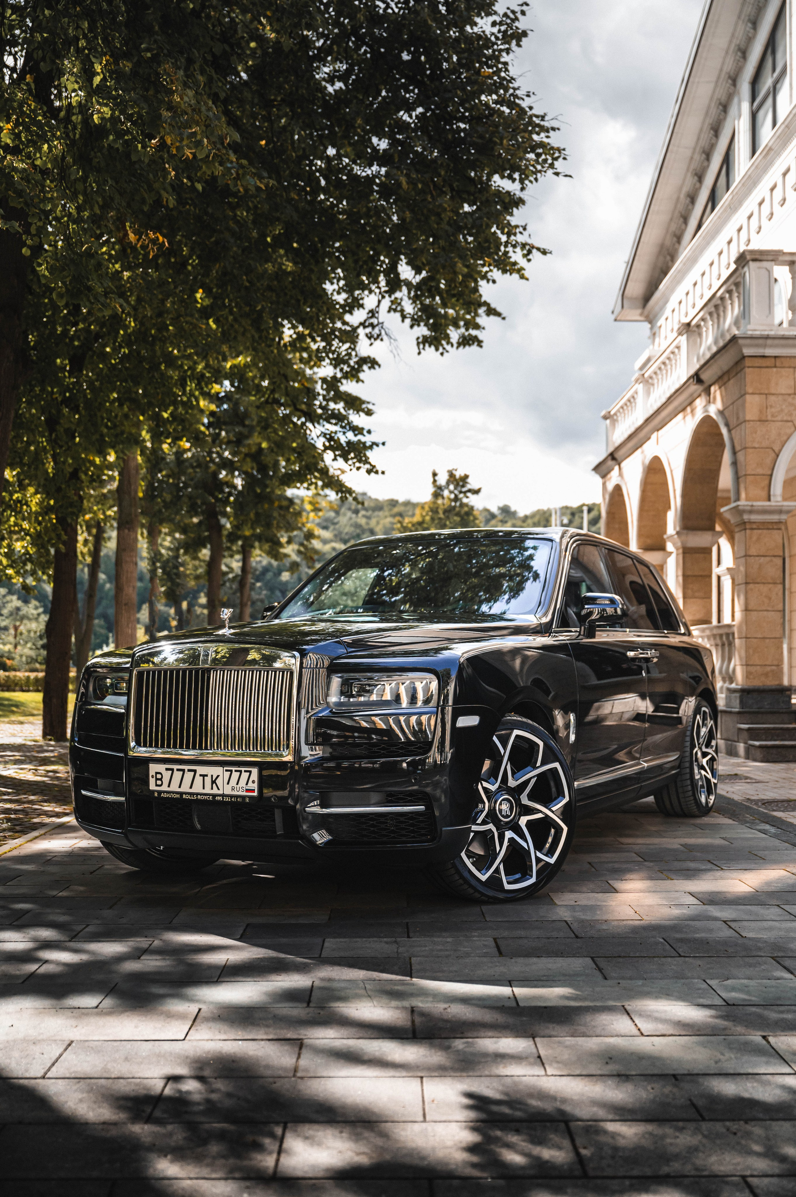 Rolls-Royce Cullinan. Автомобильный фотограф в Москве — Сидоров Дмитрий