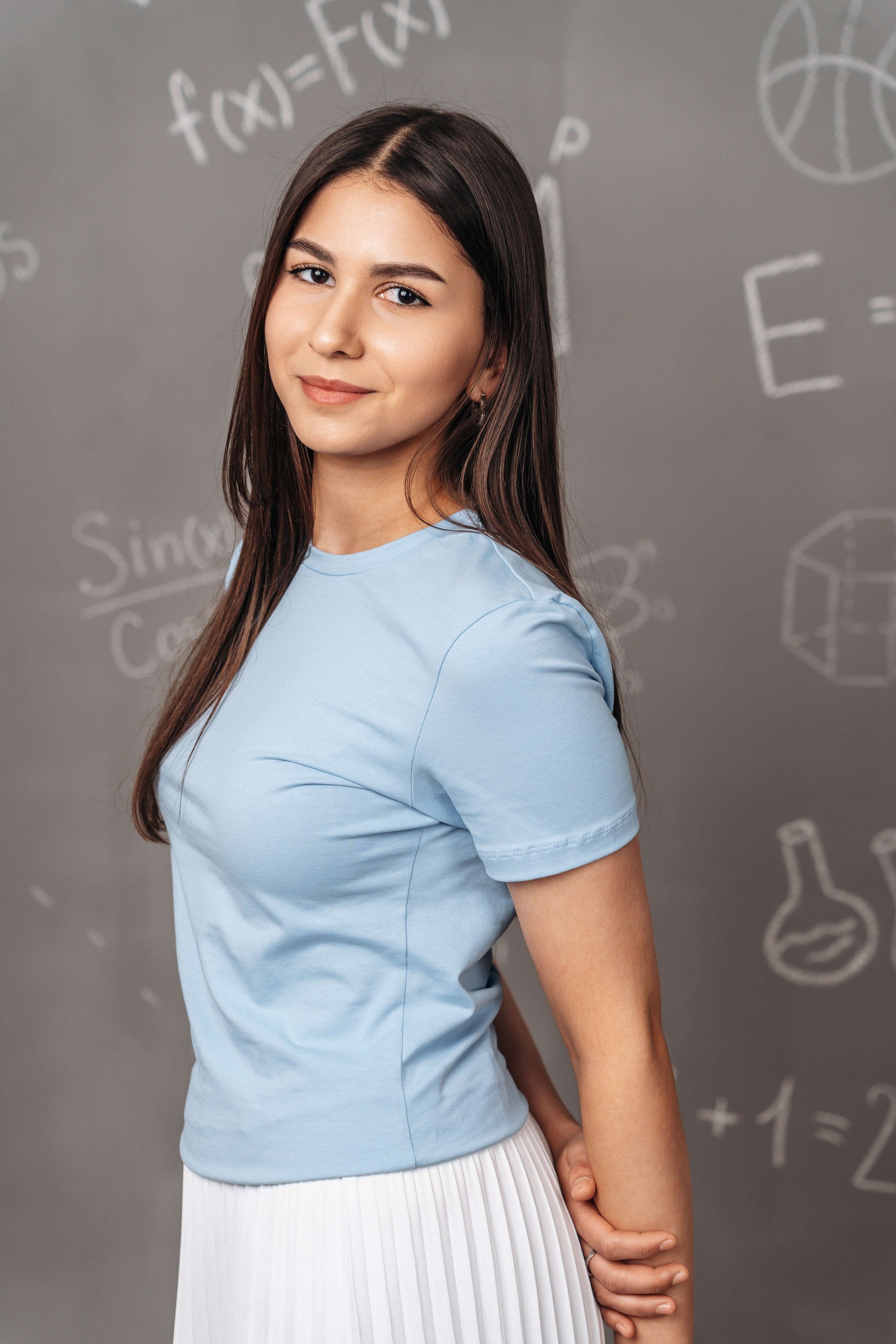 Школа 1 (2026). Memory Book — Выпускные альбомы в Нижневартовске, Мегионе и Сургуте