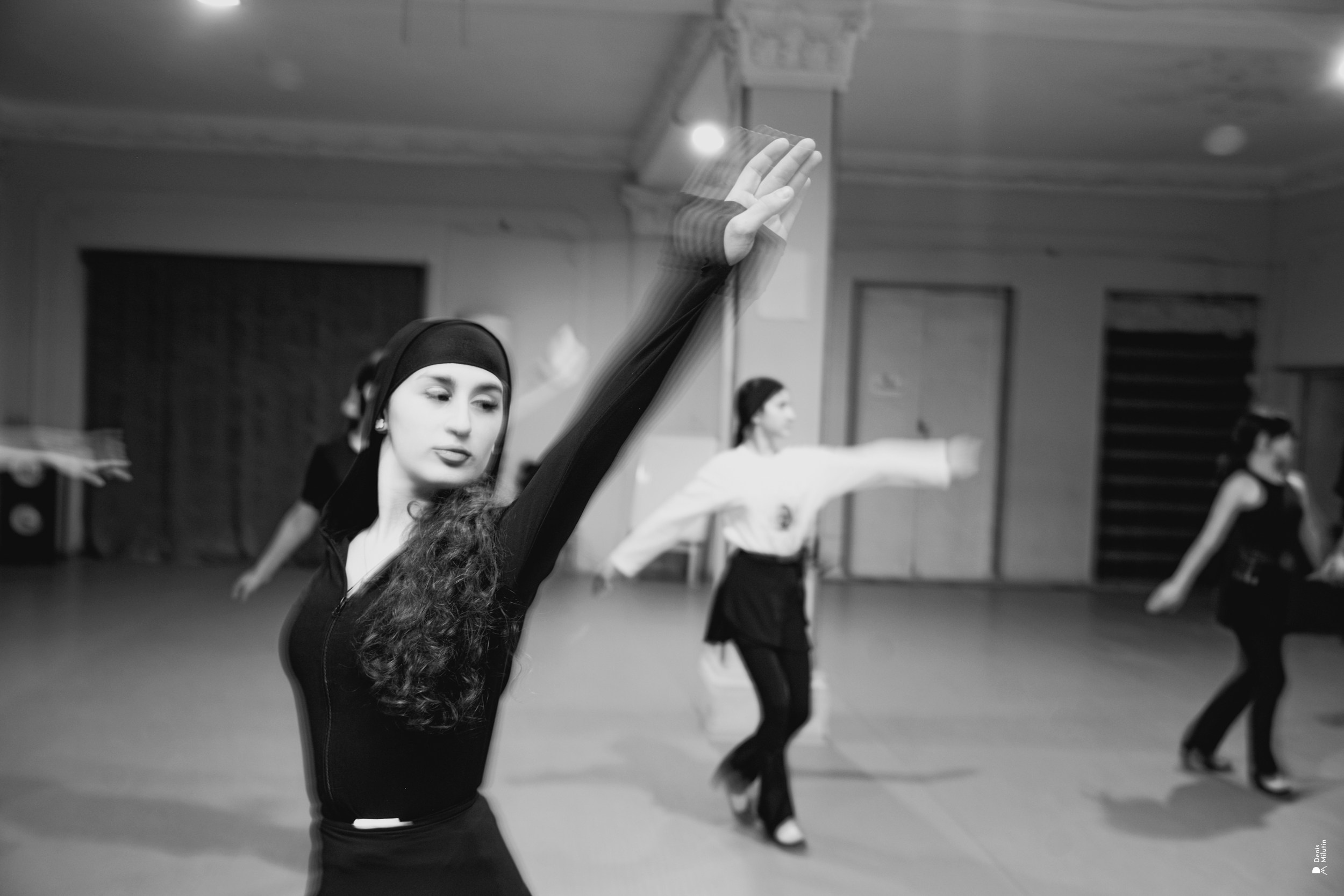 Серия Танцев теней. Портретный фотограф Денис Милютин