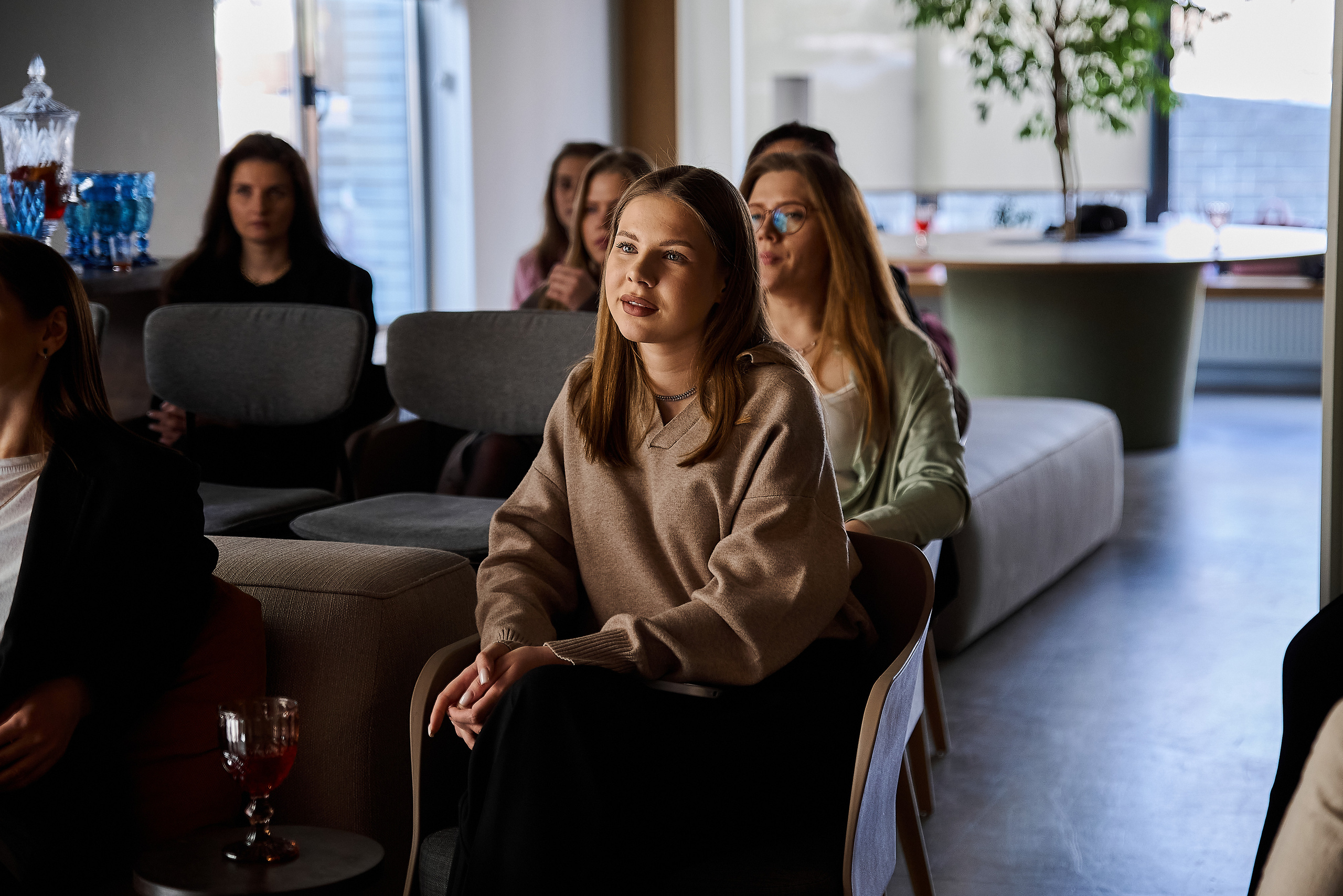 Закрытая конференция: бизнес по-женски. Свадебный и портретный фотограф в Тюмени Женя Черемнова