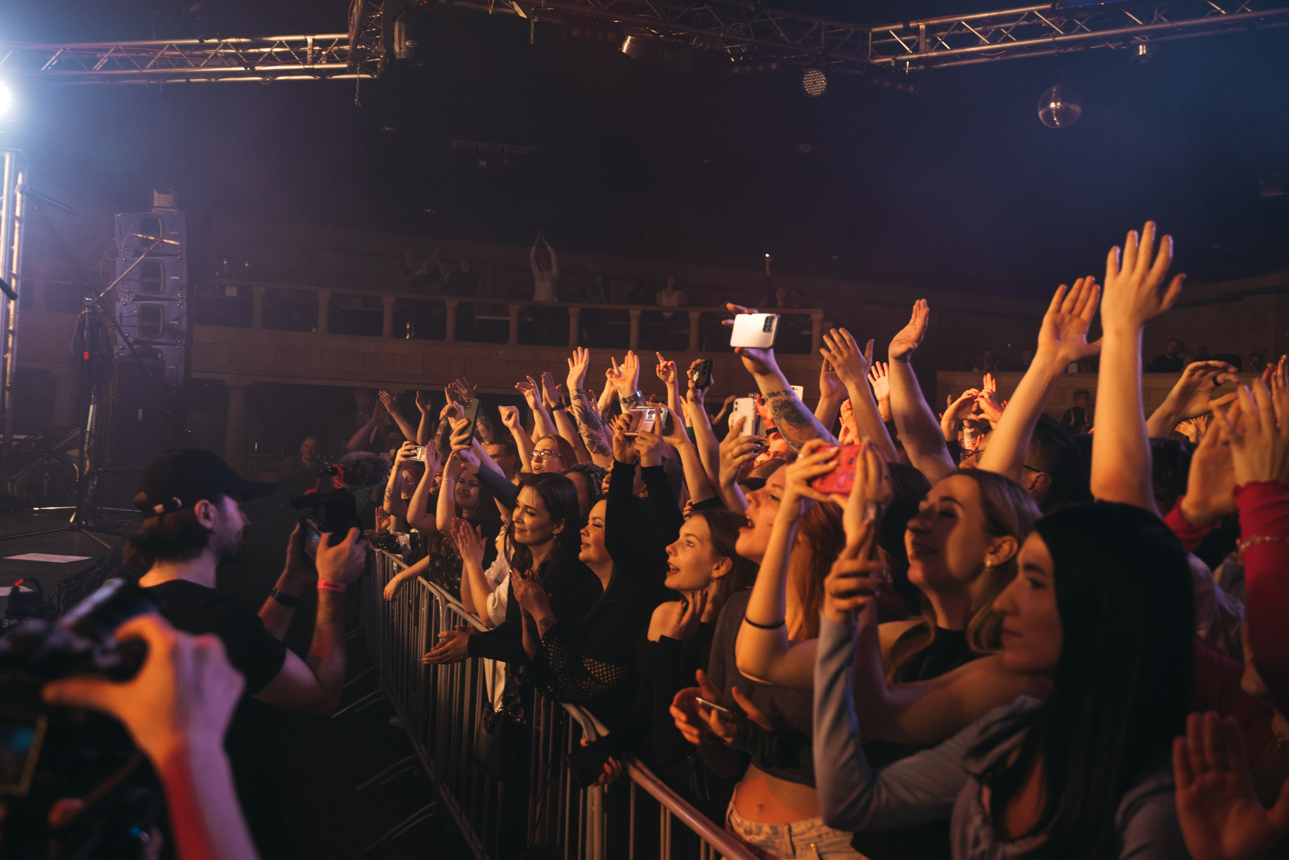 Концерт группы «The Hatters» 4.04.24. Репортажный и свадебный фотограф в Сургуте