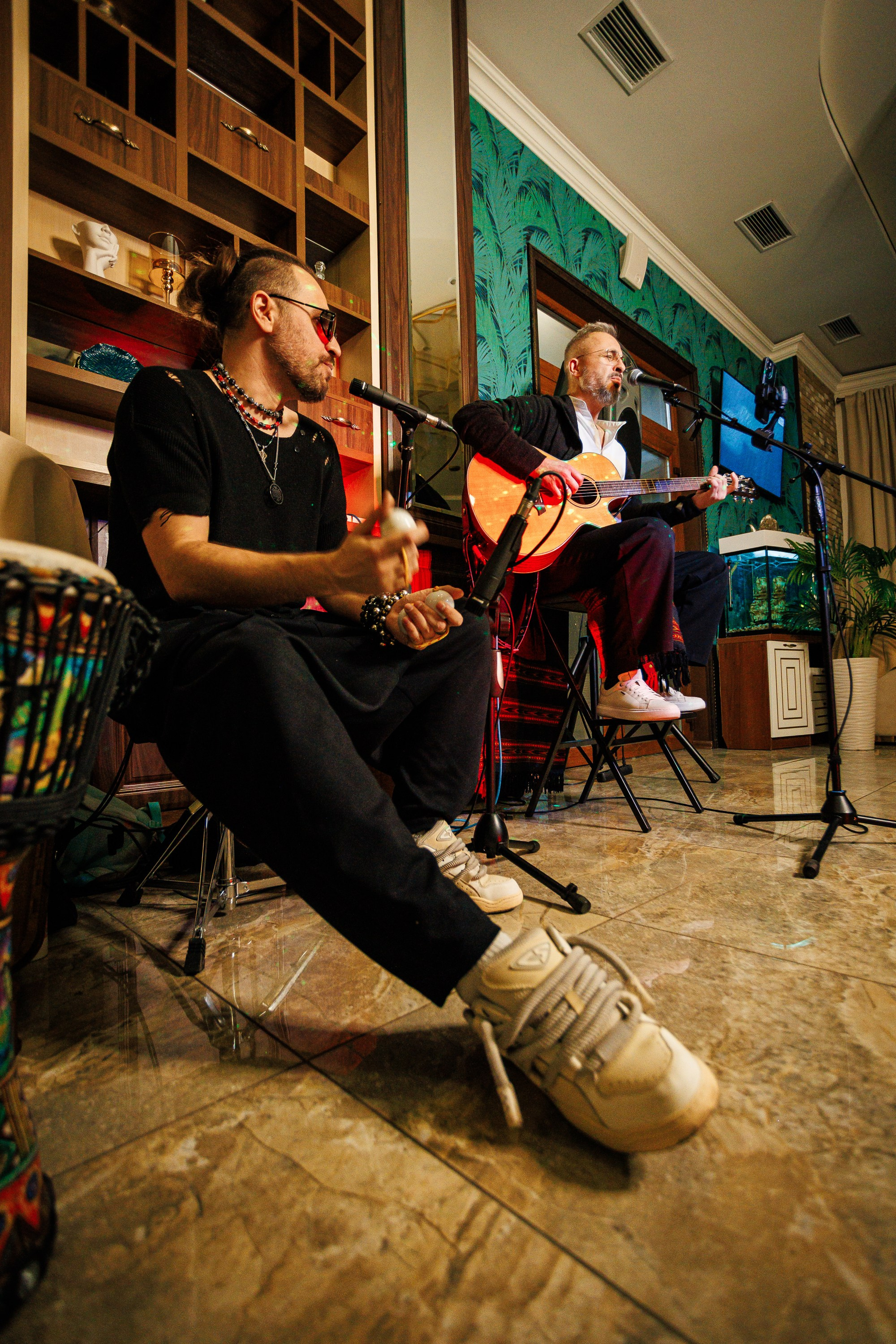 Музыкальные вечера. Квартирник. Александр Конецкий_Чистые пруды_Симферополь_16.02.2025. Аминов Руслан | Фотограф