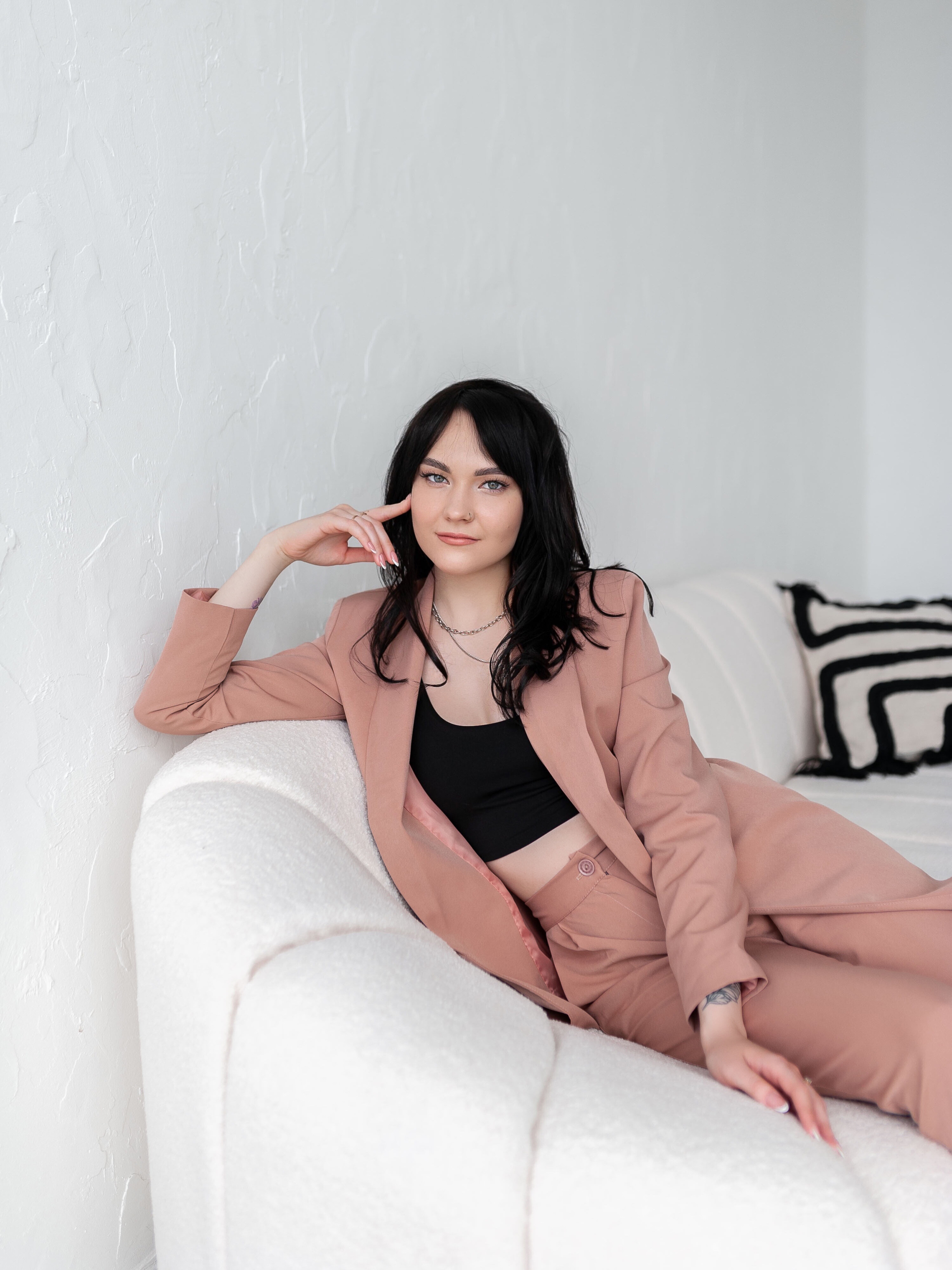 Бровист. Главная