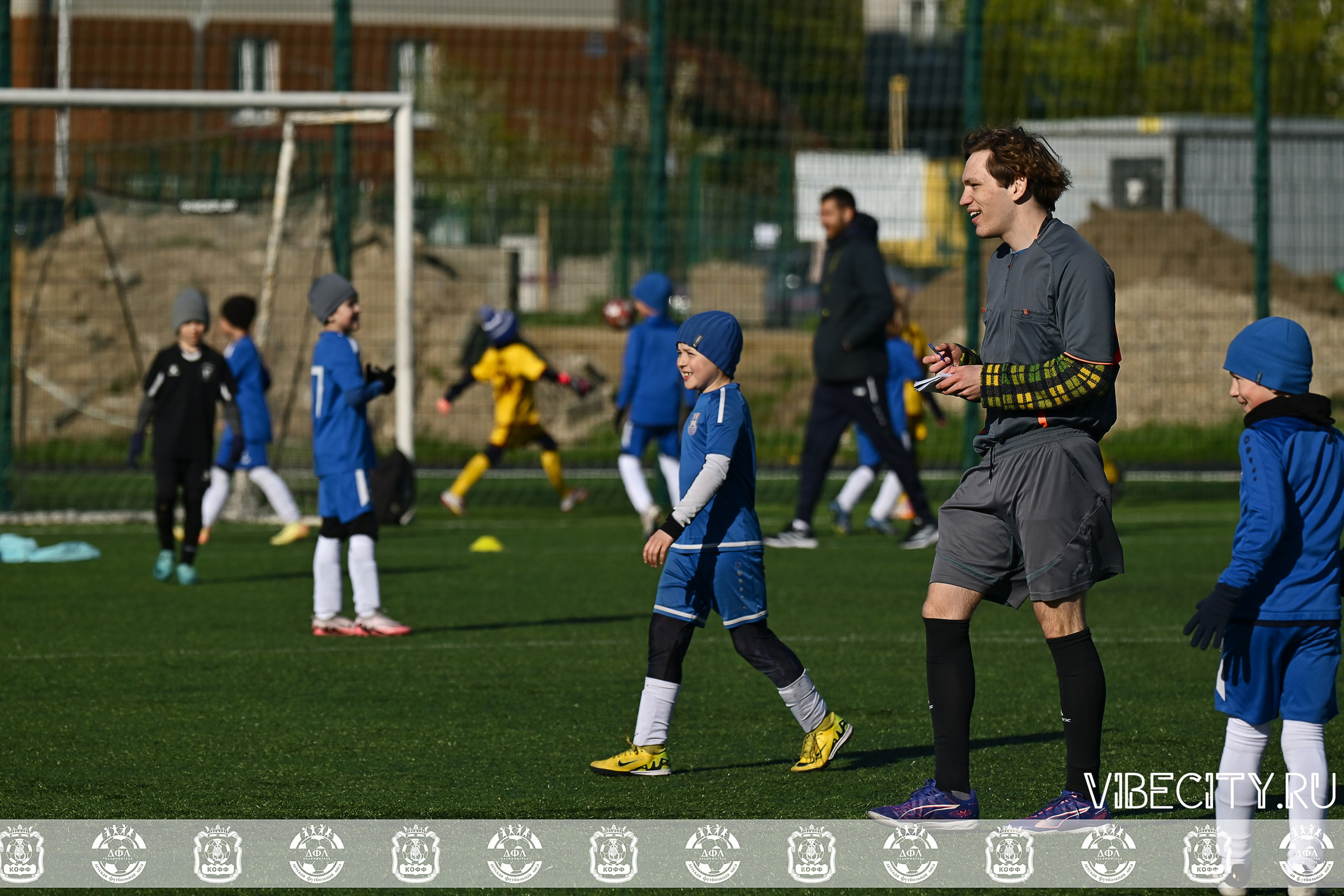 XIV ВСЕРОССИЙСКИЙ ФУТБОЛЬНЫЙ ФЕСТИВАЛЬ «ЗАГРУЗИ СЕБЯ ФУТБОЛОМ!». VIBECITY.RU Вайб Сити Ру Фоторепортажи Фотоотчеты Калининград
