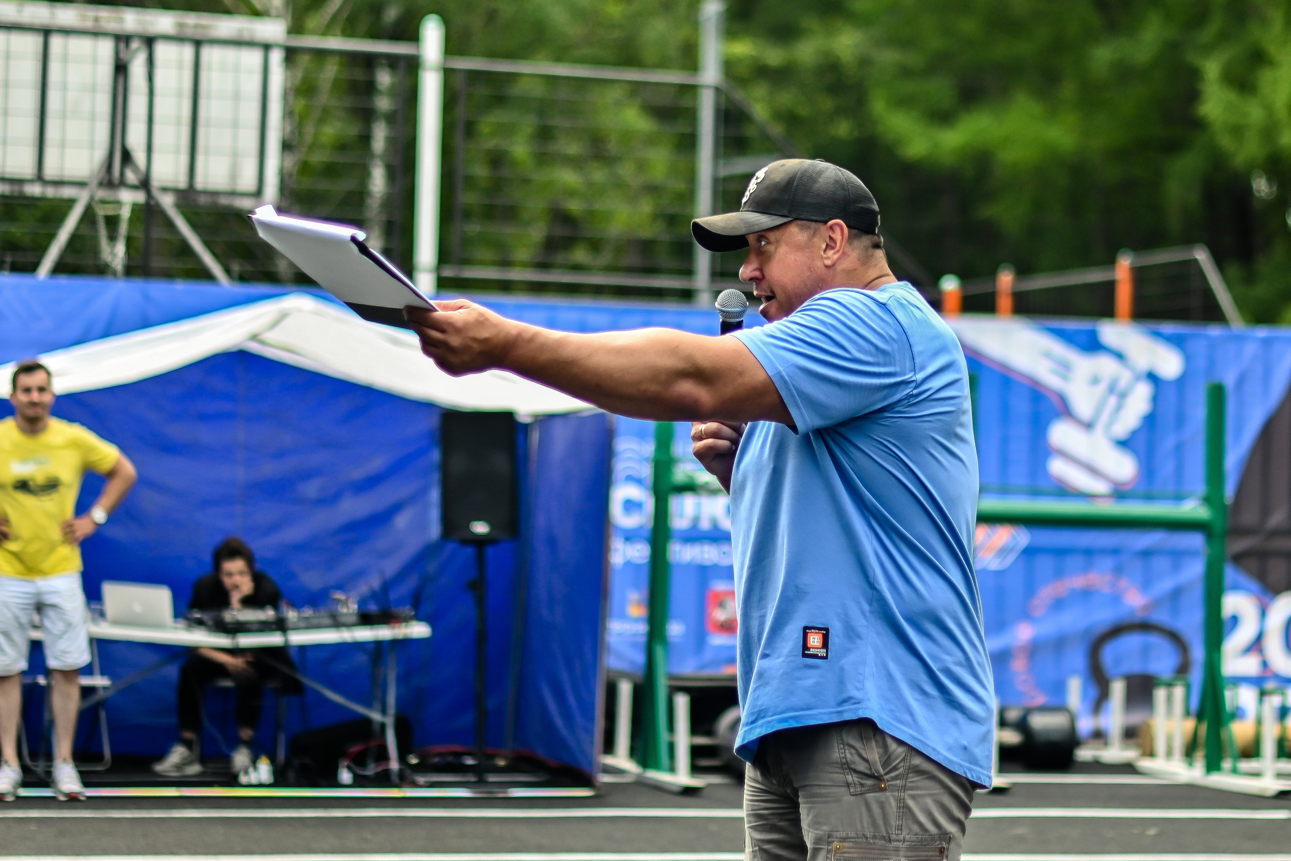СТРОНГ. Фотограф для бизнесконтента, репортажей и семейного альбома в Москве