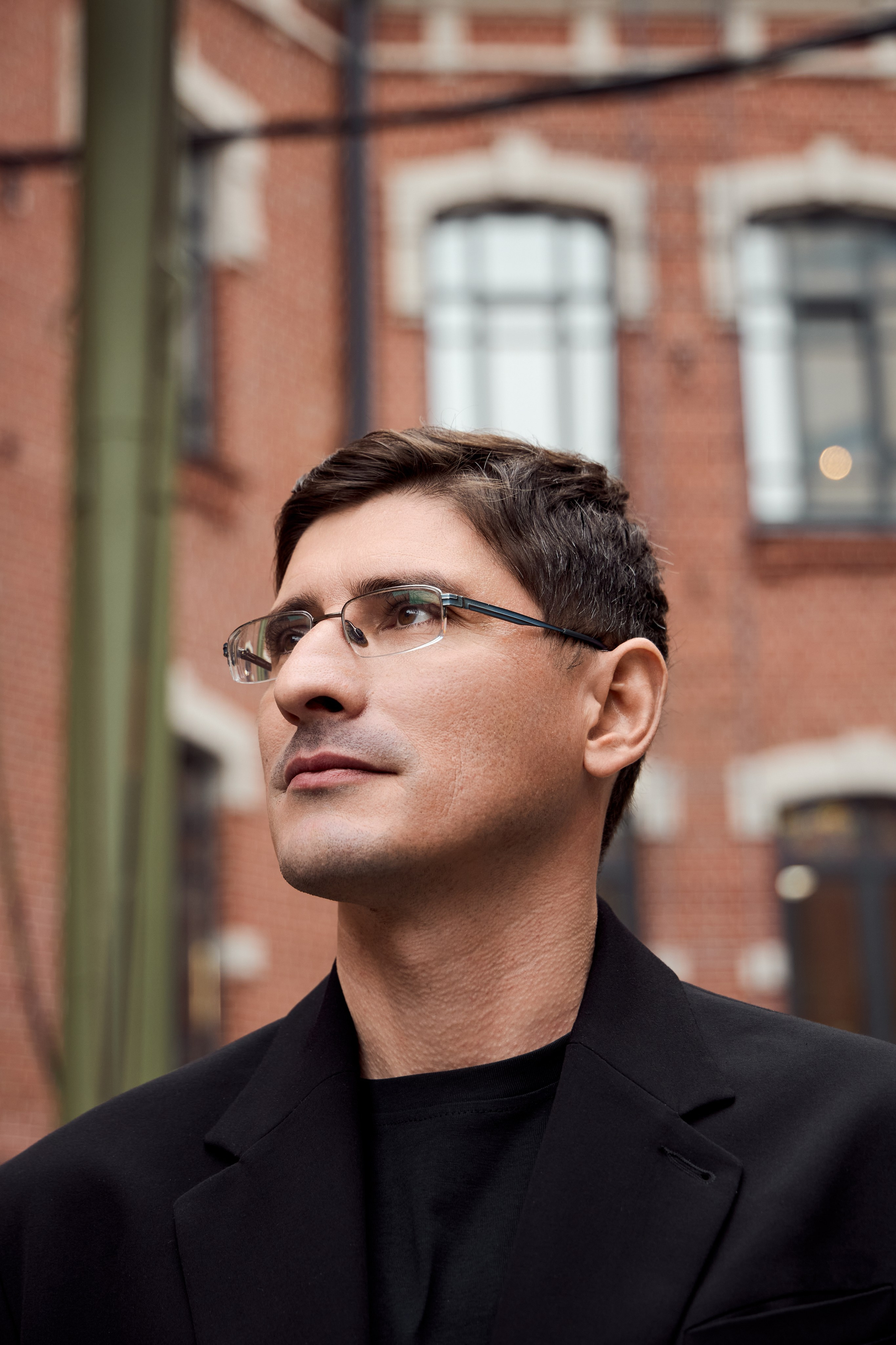 Андрей Саносян. Октябрь'25. Журнал Собака.ru. Профессиональный фотограф Федотова Арина