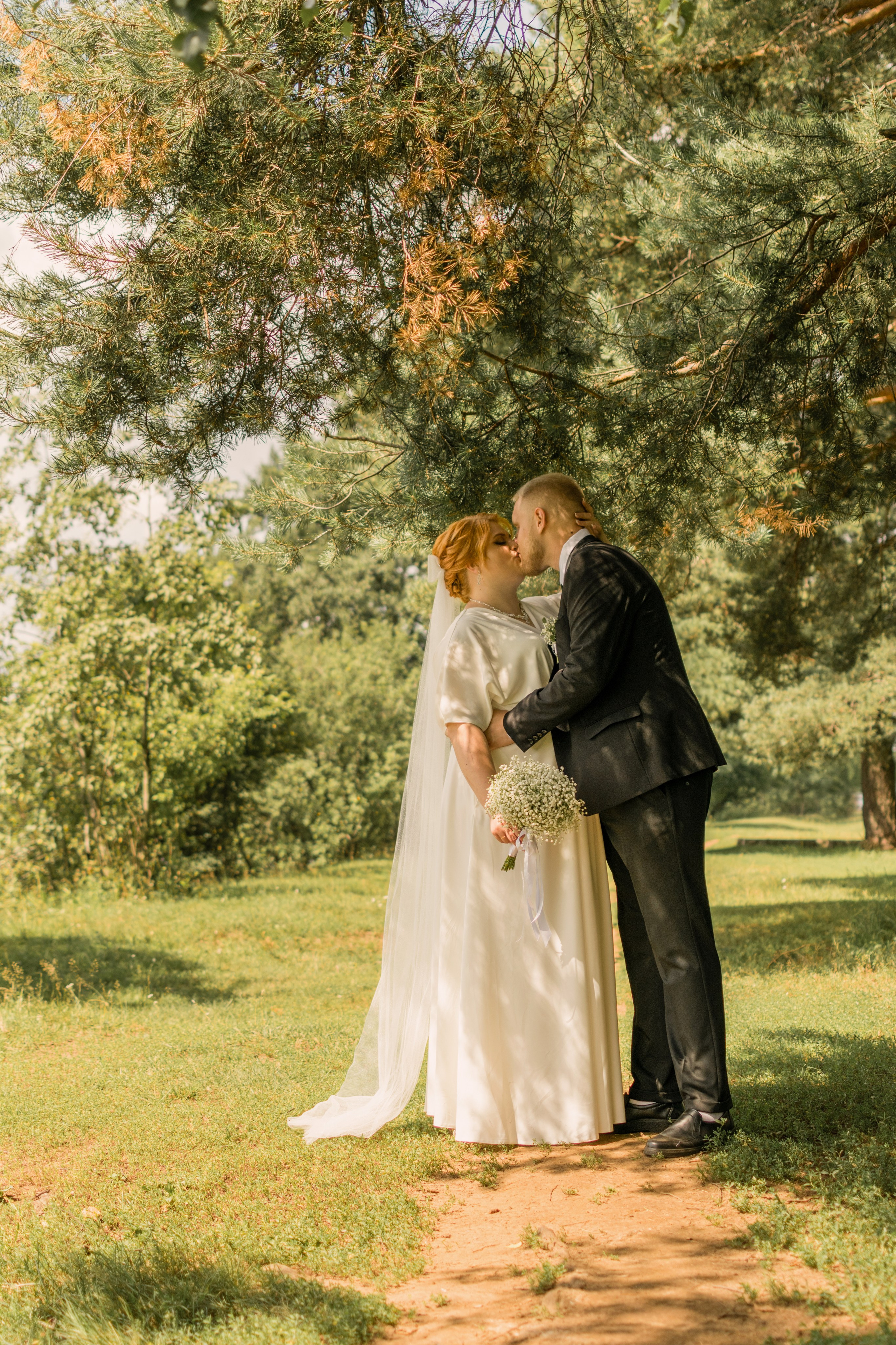 Летняя свадебная прогулка. Фотограф в Павловском Посаде, Москве Елена Фролова